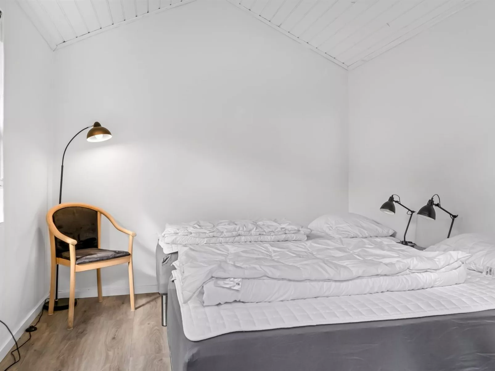 "Neli" - 850m to the fjord-Binnen