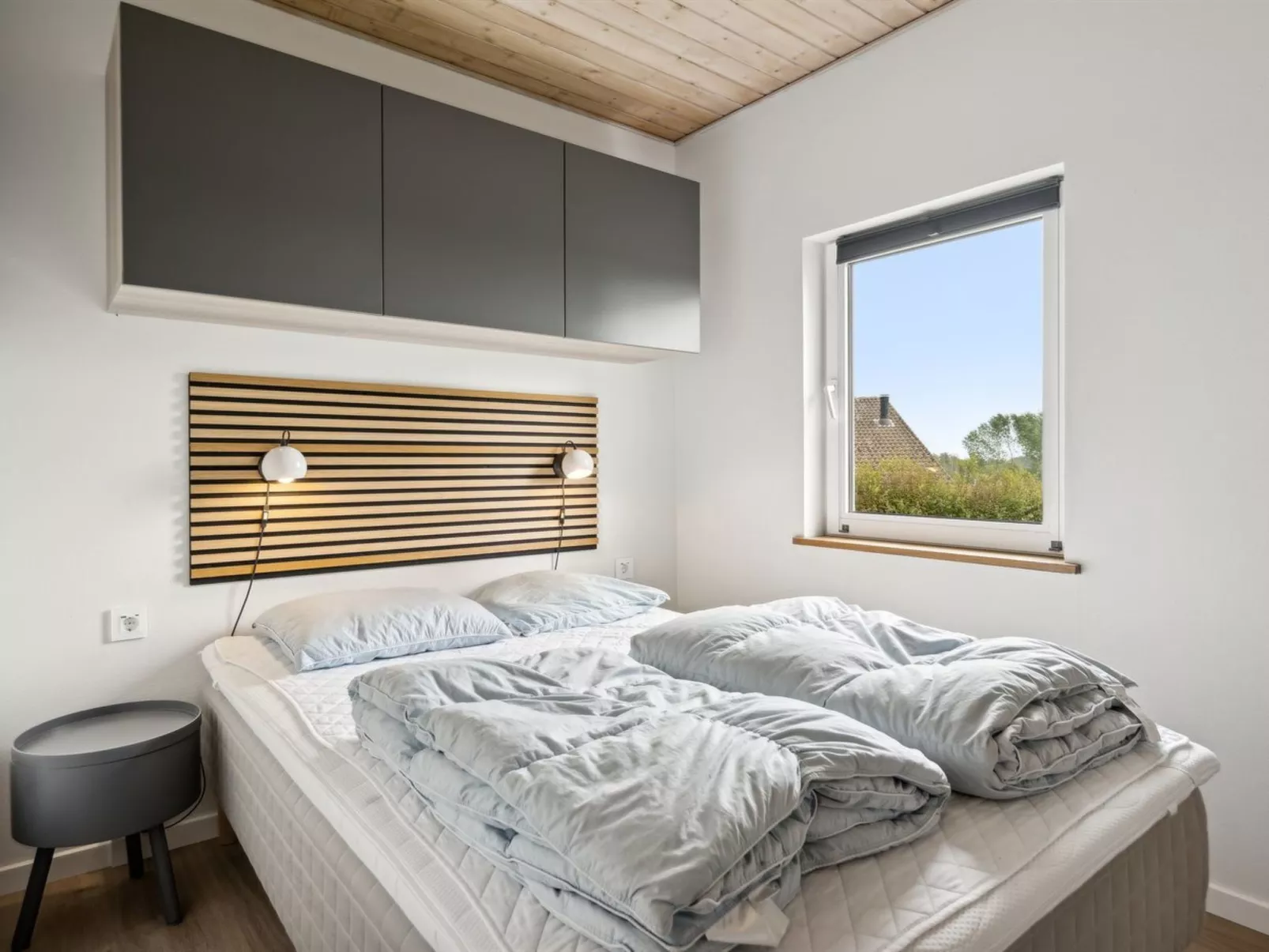 "Svenn" - 300m from the sea-Binnen