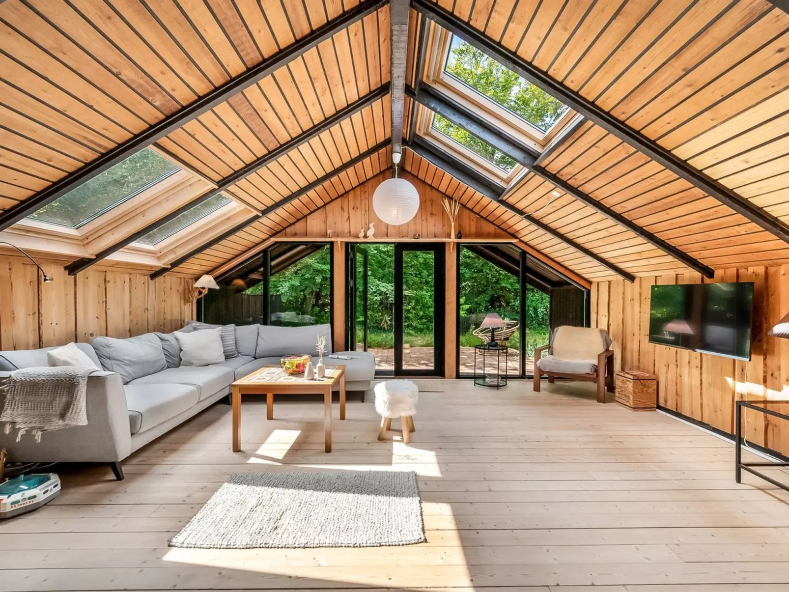 "Kadife" -  from the sea-Binnen