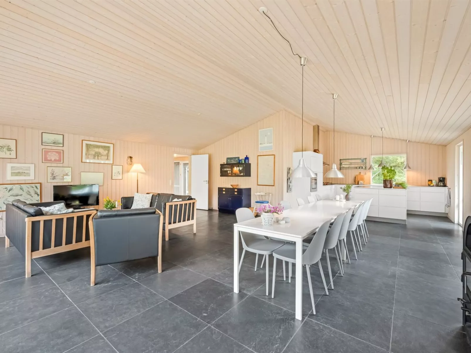 "Trena" - 1.2km to the fjord-Binnen