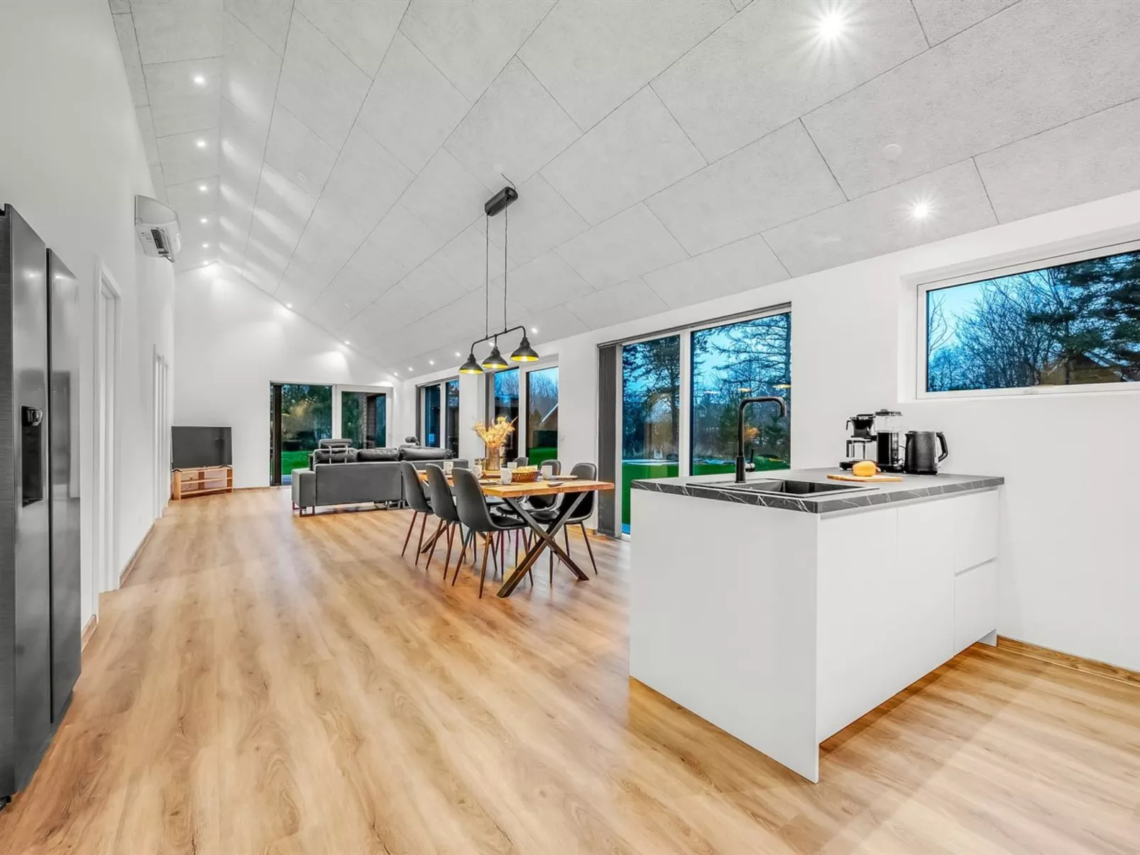 "Grimar" - 400m to the fjord-Binnen