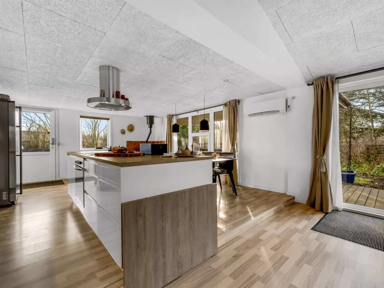 "Tiina" - 500m to the fjord-Binnen