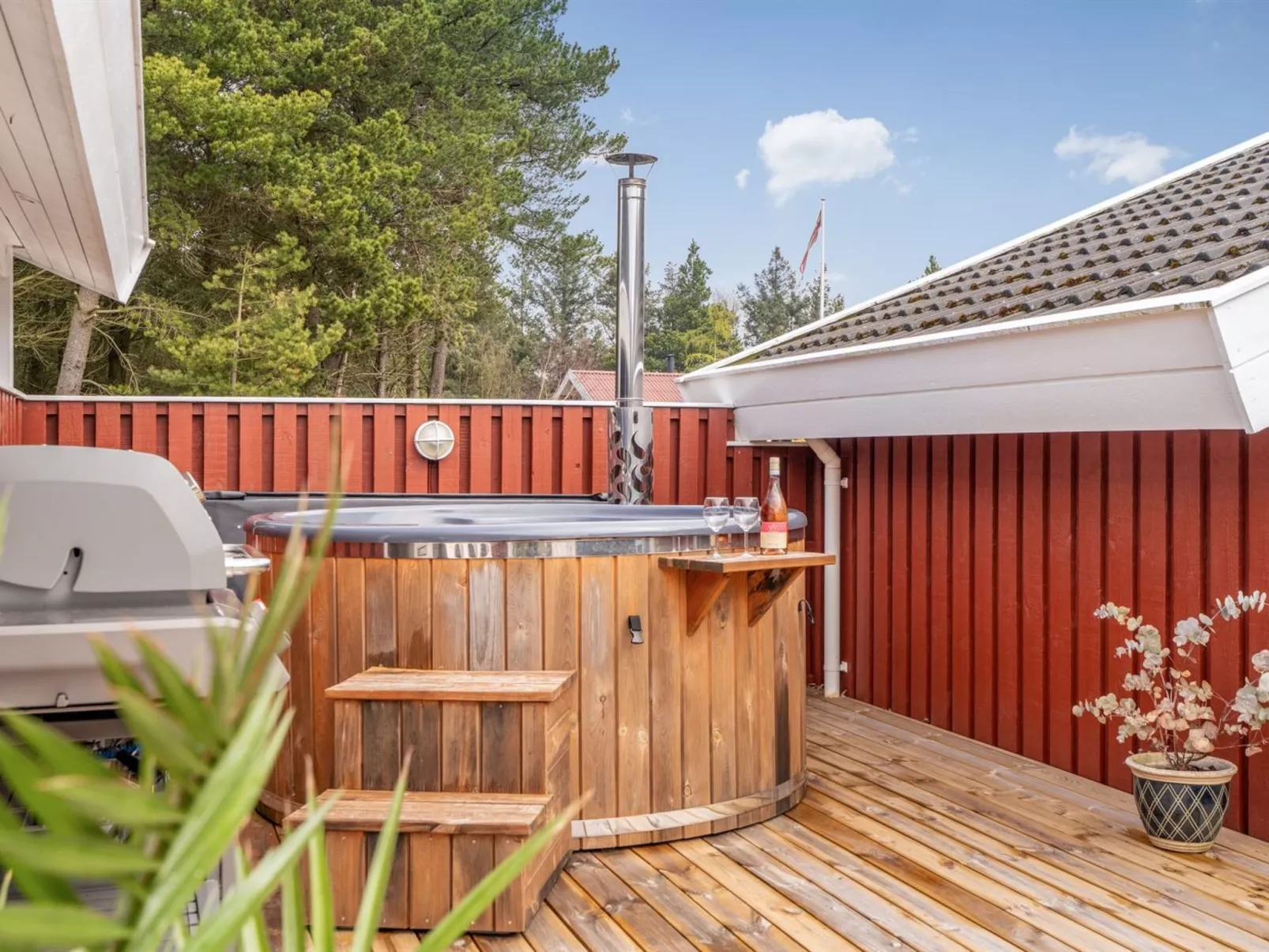 "Gunborg" - 2.5km from the sea-Buiten