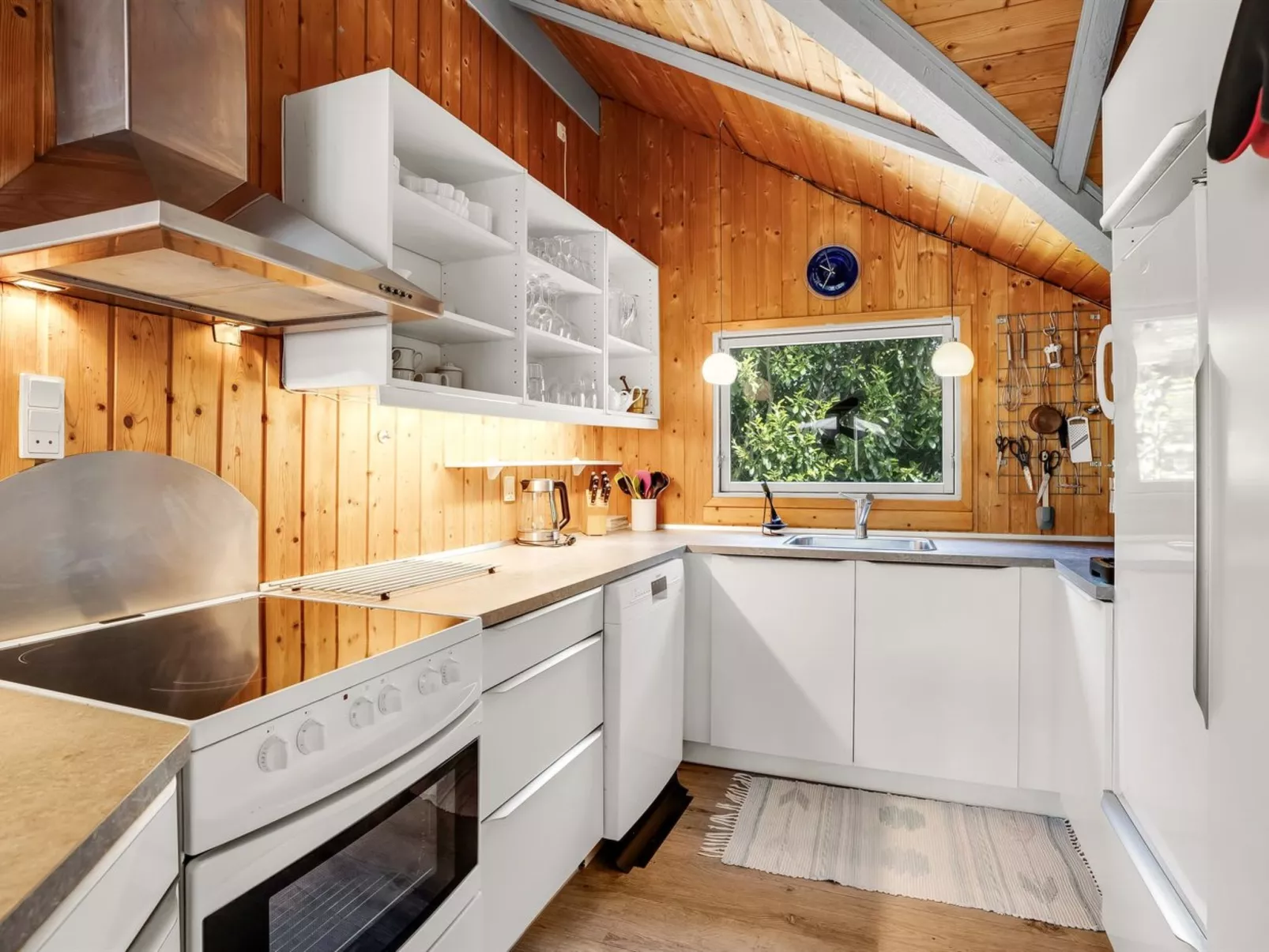 "Rusalina" - 400m from the sea-Binnen