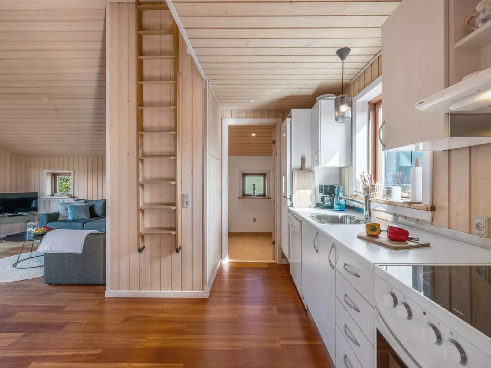 "Georg" - 200m from the sea-Binnen