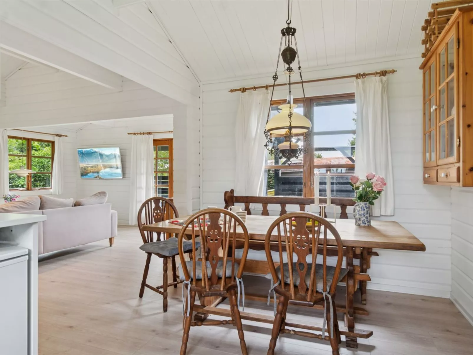 "Kjell" - 25m from the sea-Binnen