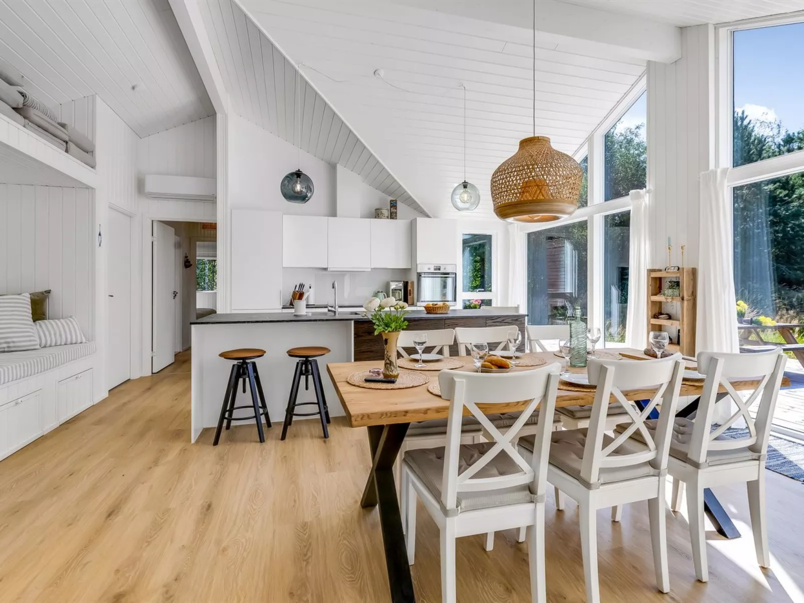 "Aarthi" - 575m from the sea-Binnen