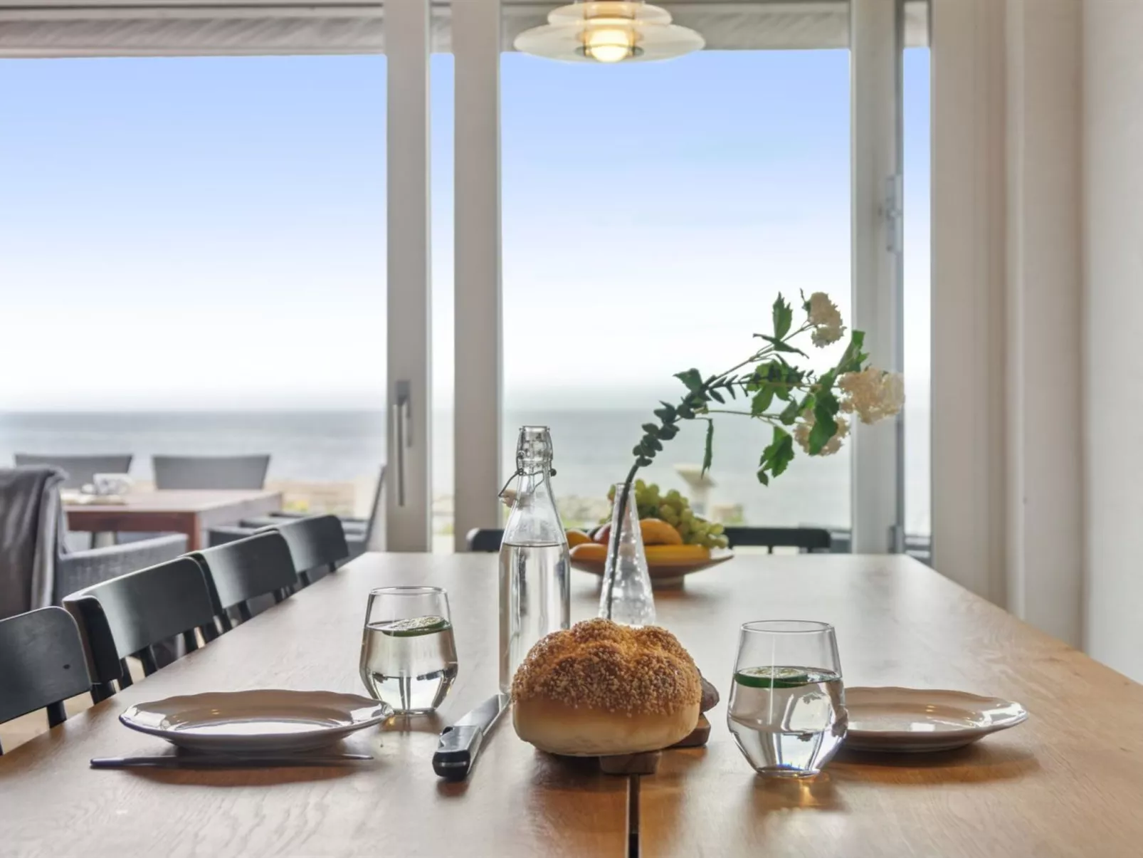 "Dzavid" - 50m from the sea-Binnen