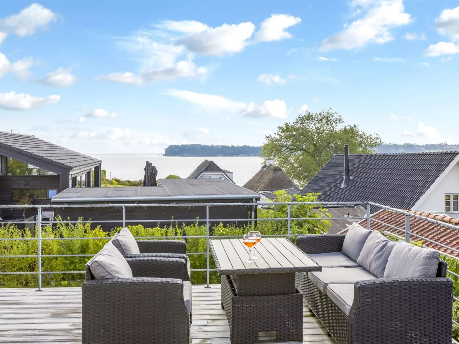 "Delan" - 75m from the sea-Buiten