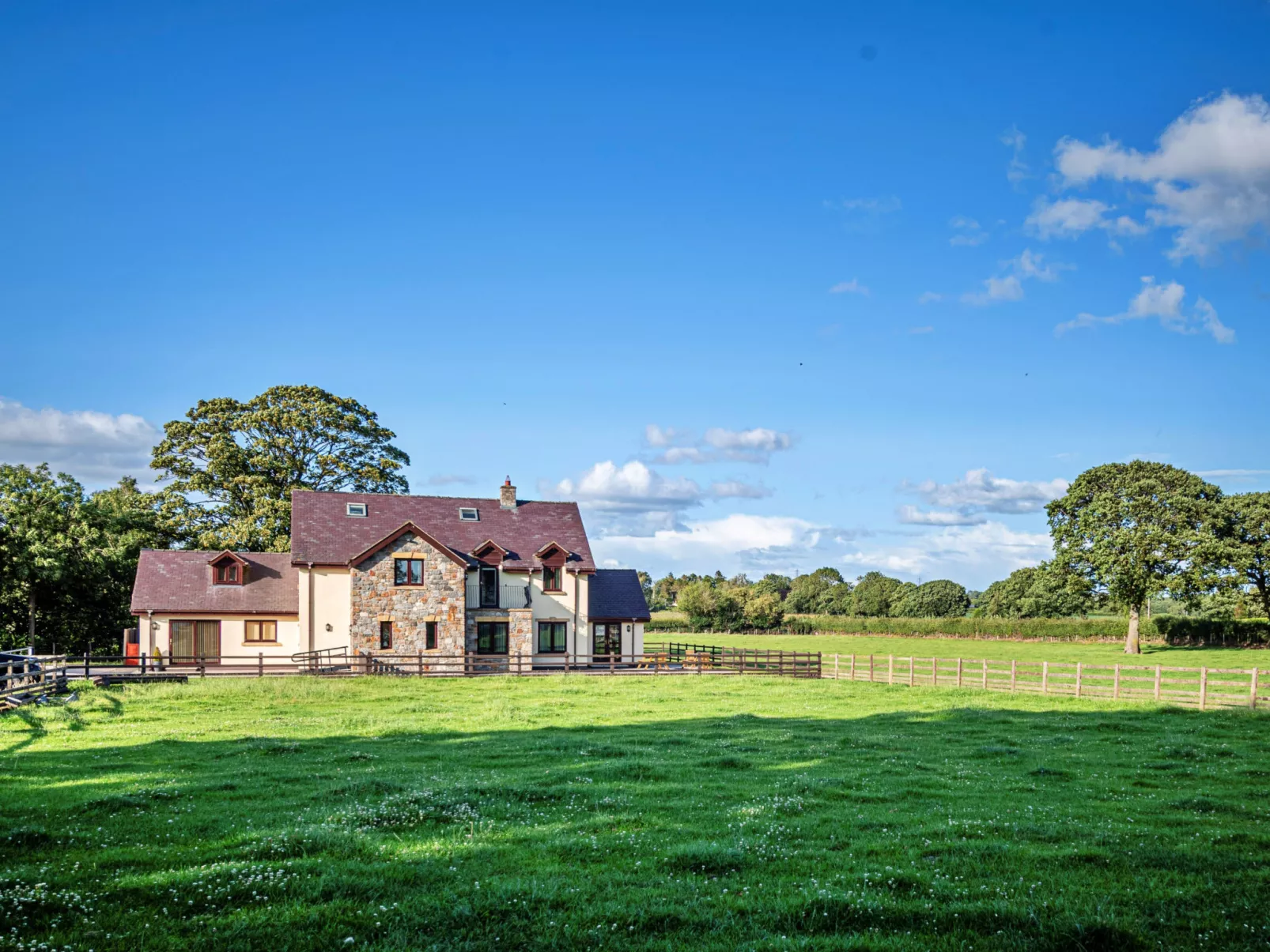 Groes Faen Bach Farmhouse-Buiten