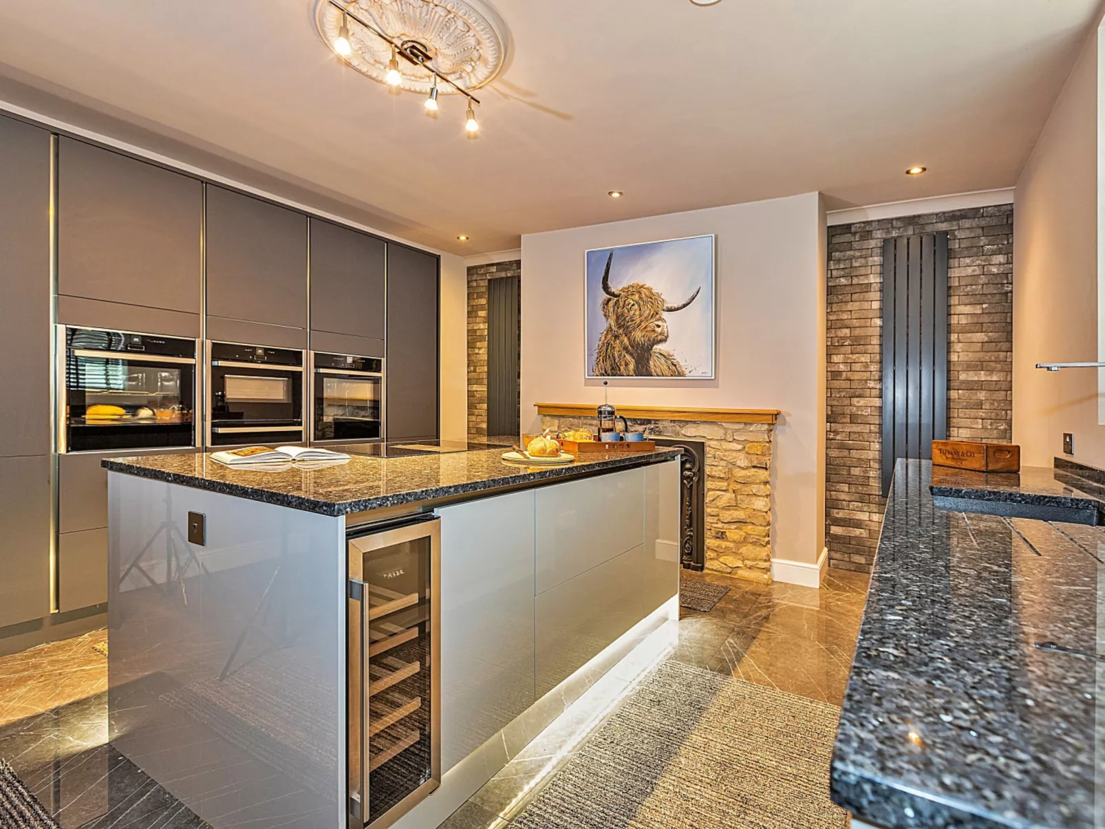 Ttich Manor Retreat-Binnen