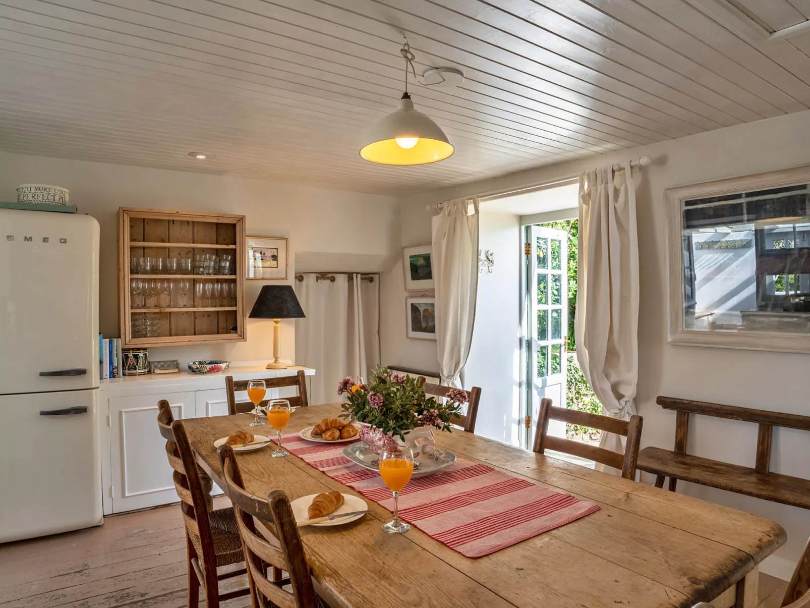 Lesceave Cottage-Binnen