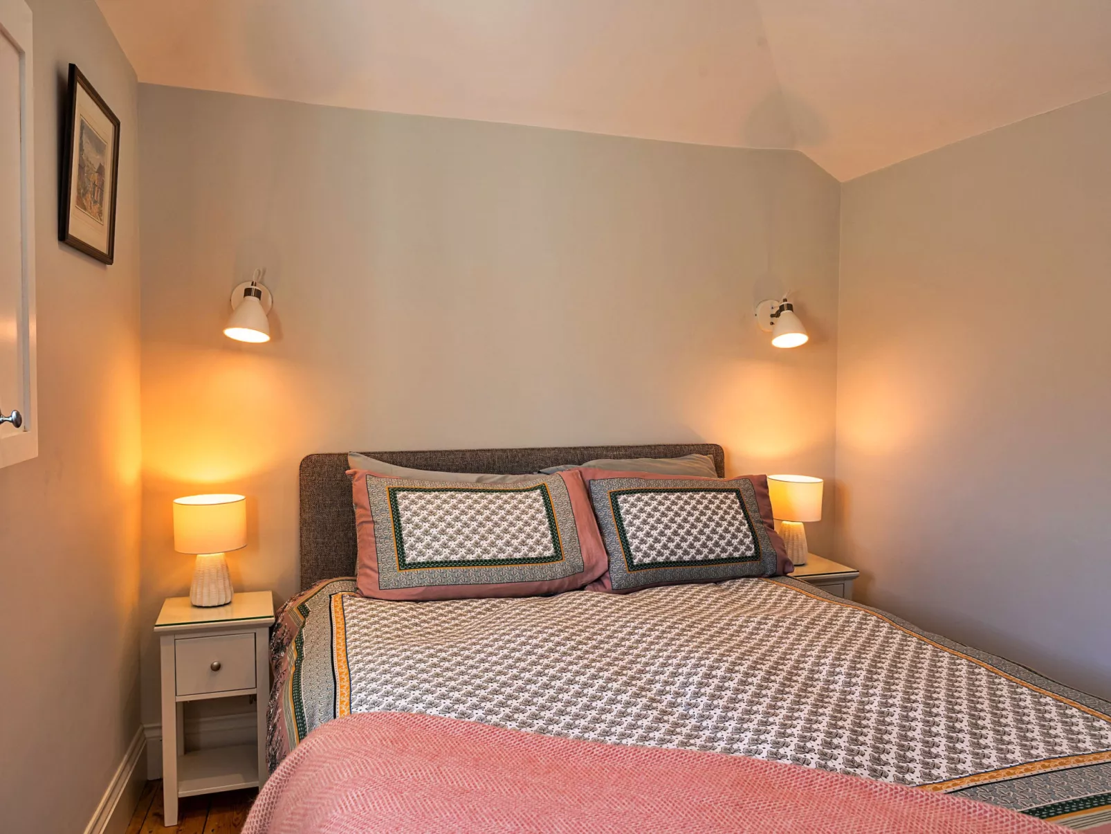 Potters Cottage-Binnen