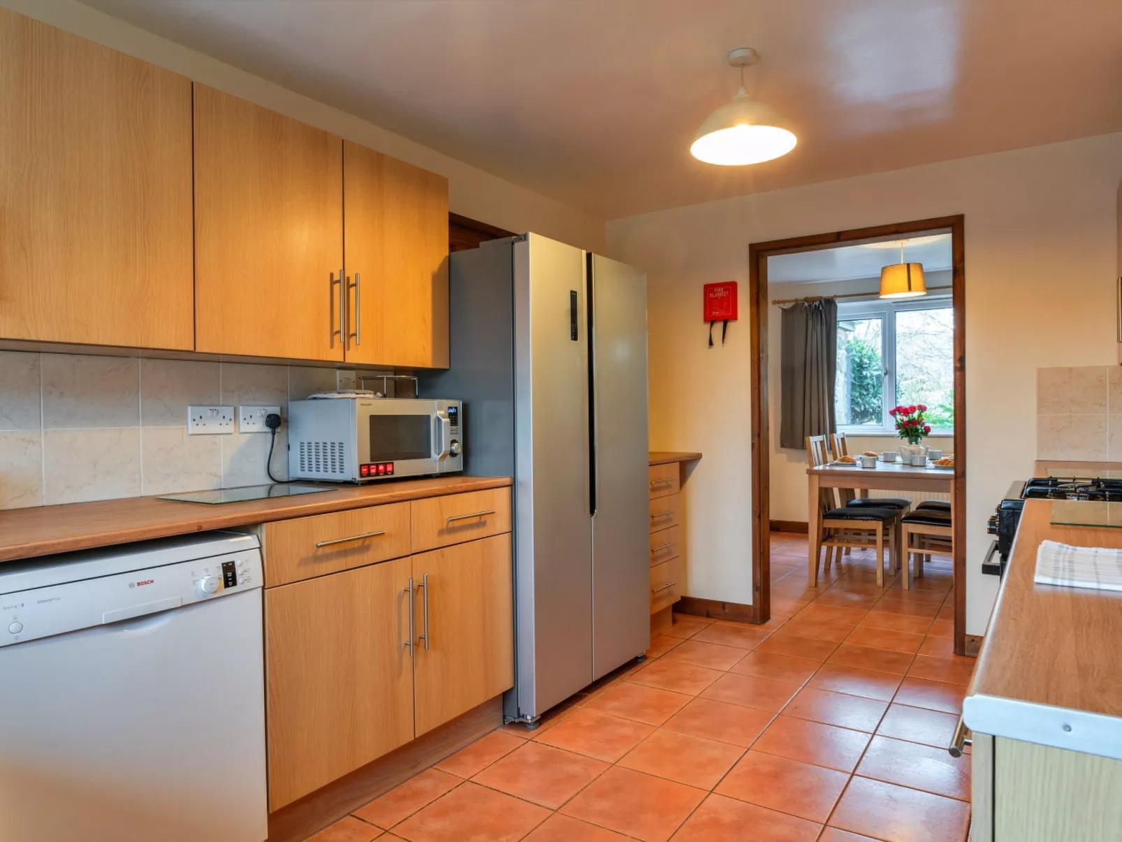 No.1 Gladys' Orchard-Binnen