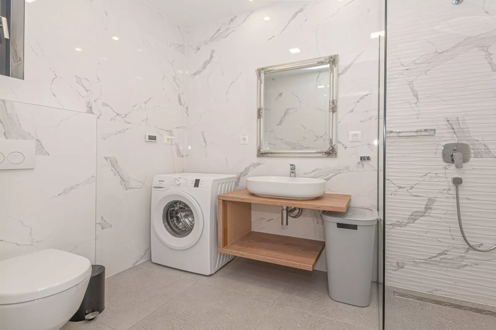 Four-Bedroom Villa With Pool-Badkamer