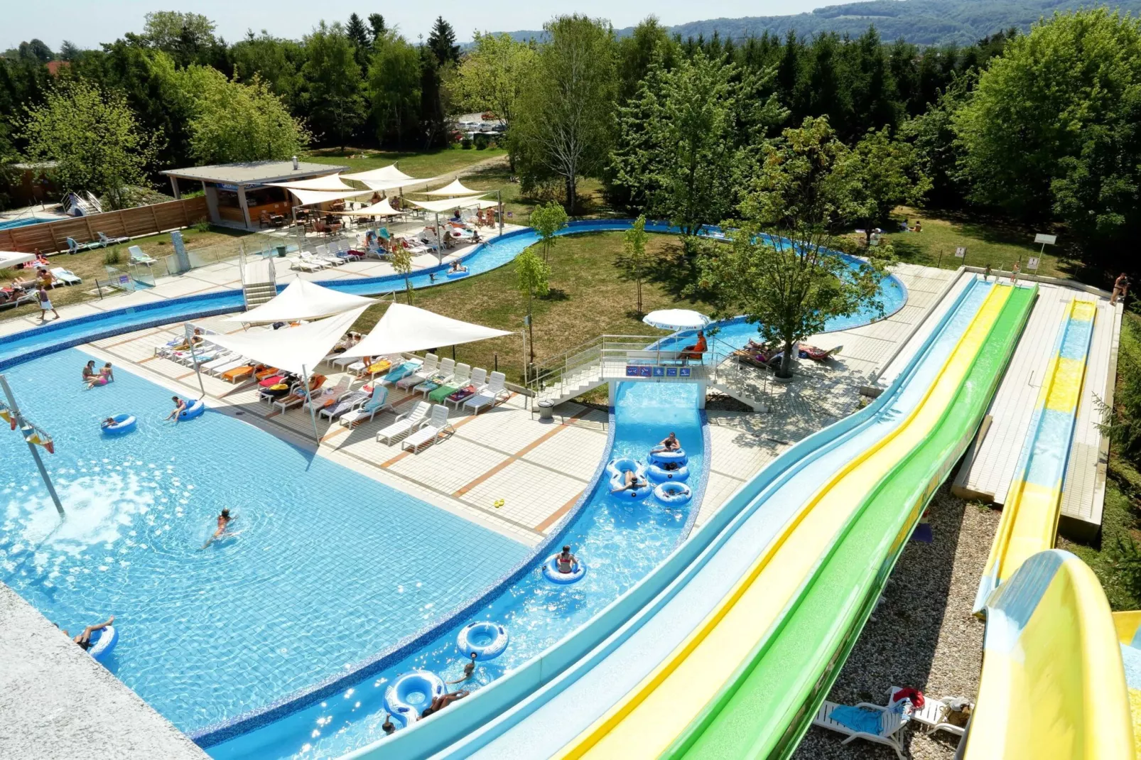 Stylish Retreat with BBQ and Modern Amenities near Terme - Three Bedroom Apartment-Zwembad