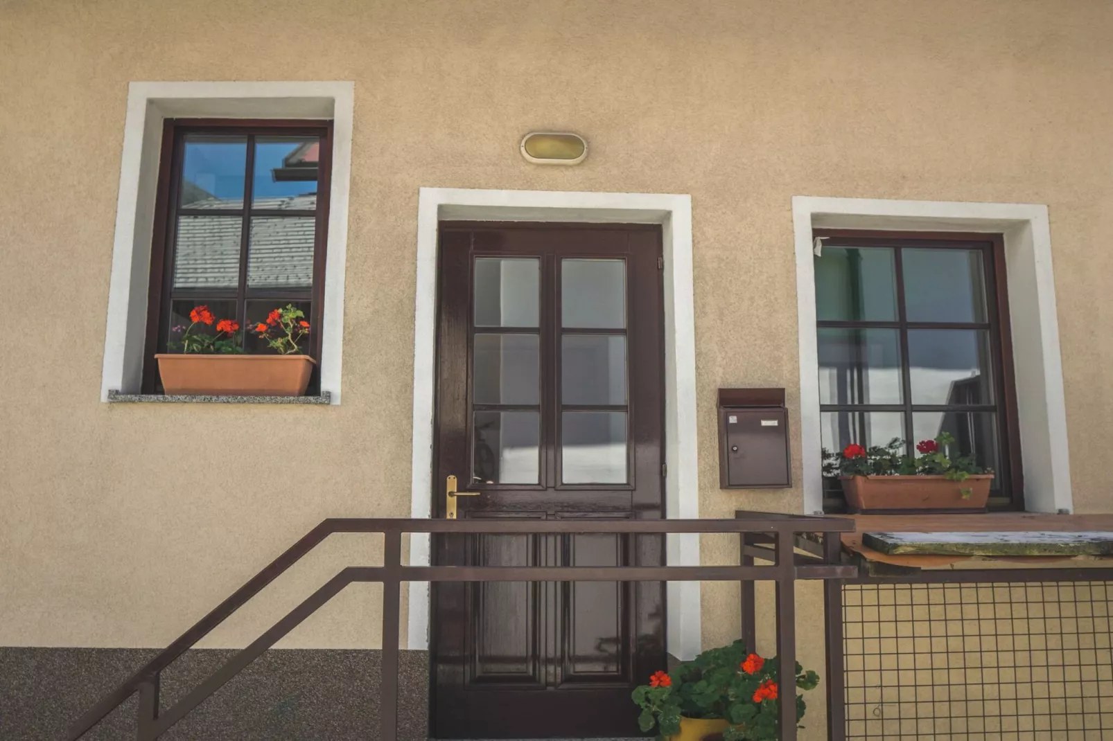 Comfortable Apartment with Mountain View - One Bedroom Apartment-Buitenlucht