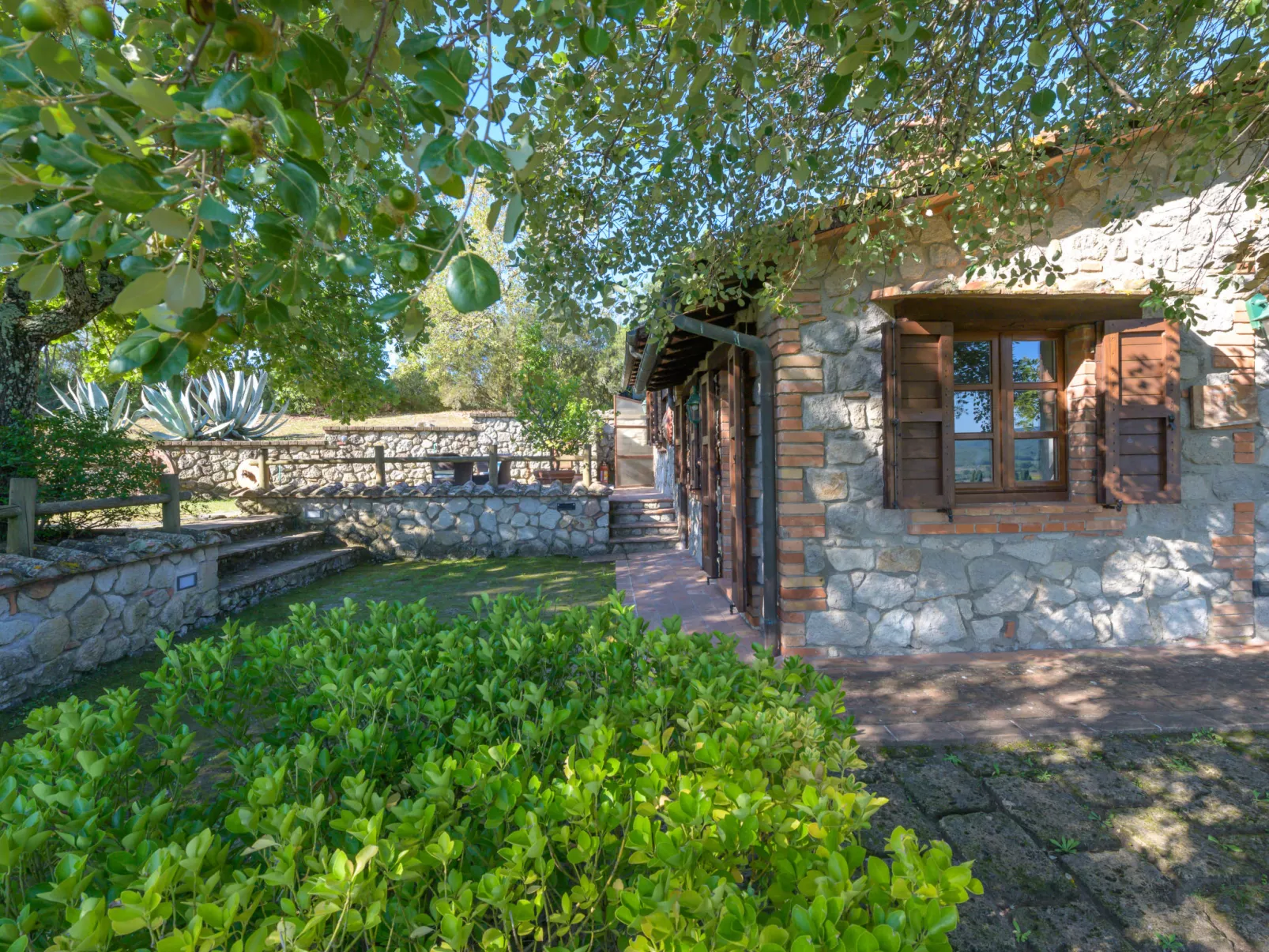 Sottopoggetto-Buiten