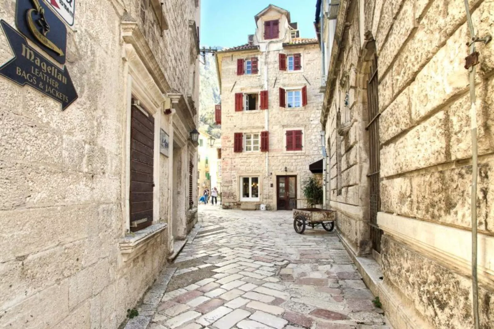 Kotor Old Town Charm Apartment - Two Bedroom Apartment-Buitenlucht