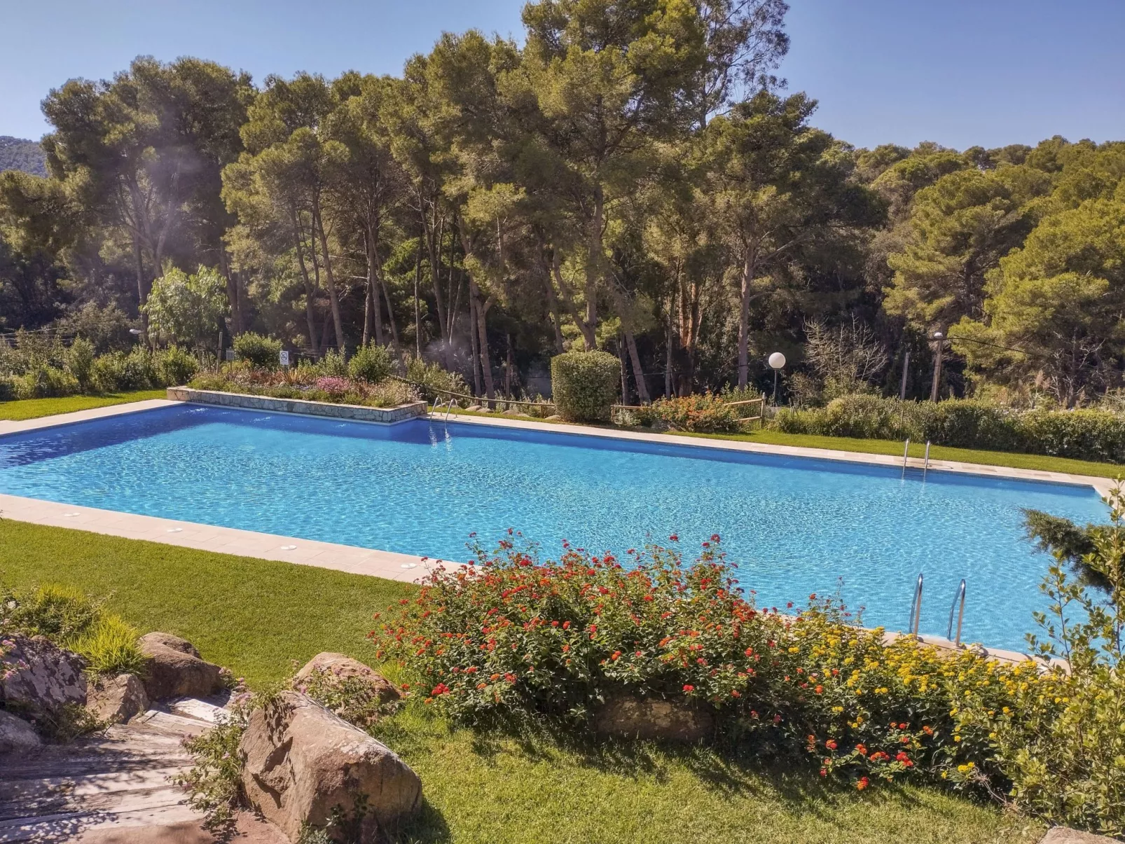 Sol Pins Tamariu-Buiten