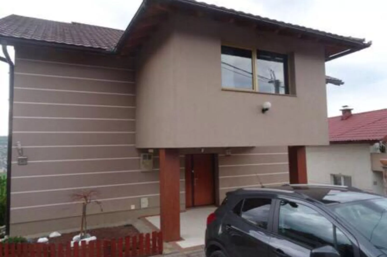 Villa Sarajevo Hills - Five Bedroom Villa with Terrace and Garden-Parkeerplaats