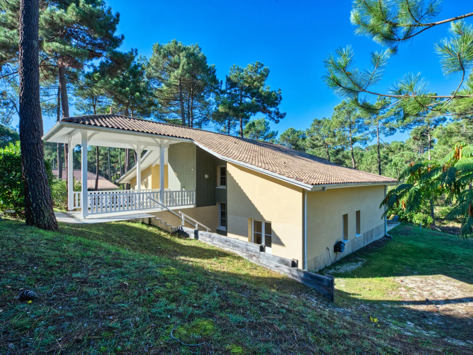 Atlantic Green-Buiten