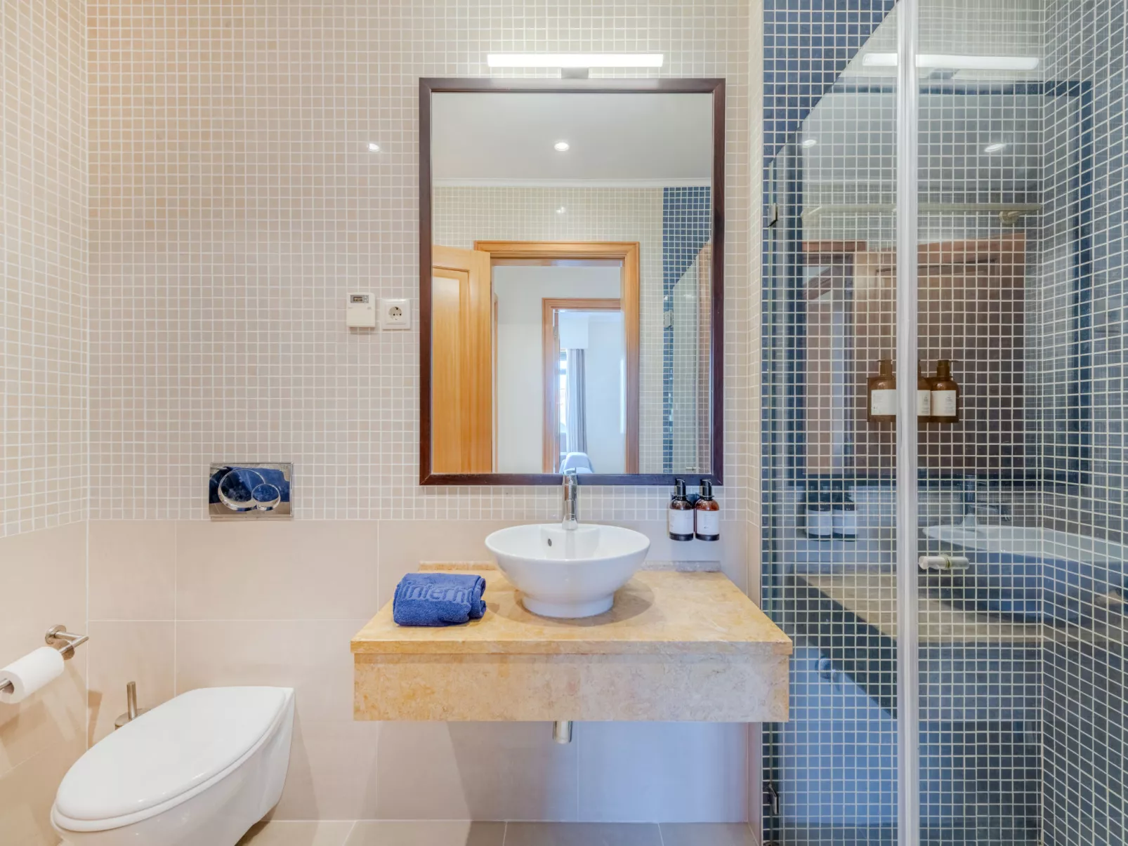 The Residence at Victoria-Binnen