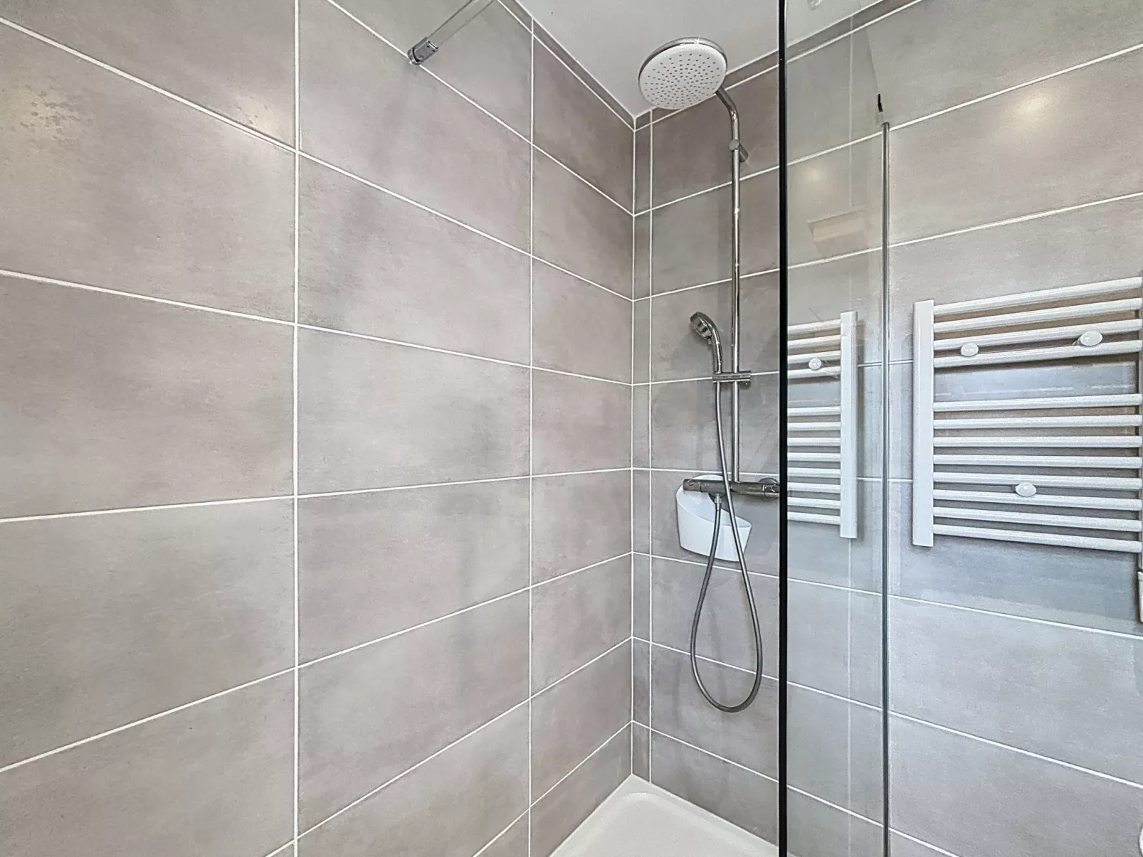 Les cabanes de Pérols-Binnen