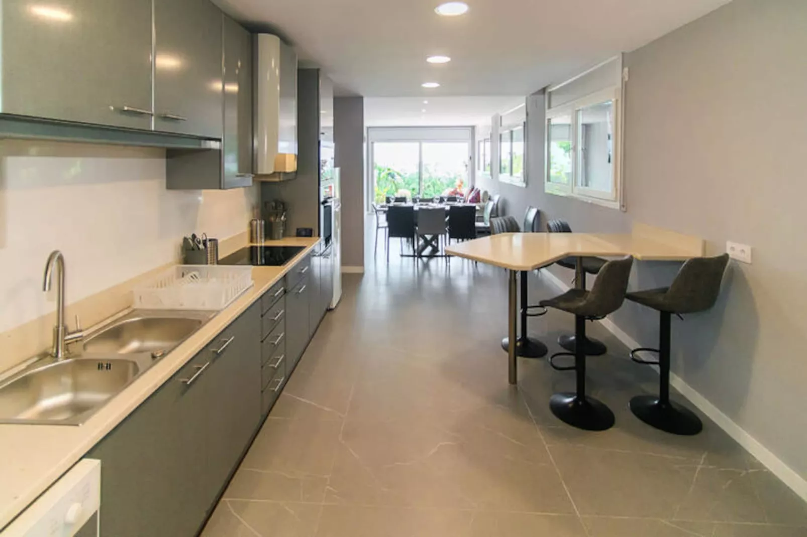 Maison à Roses-Niet-getagd