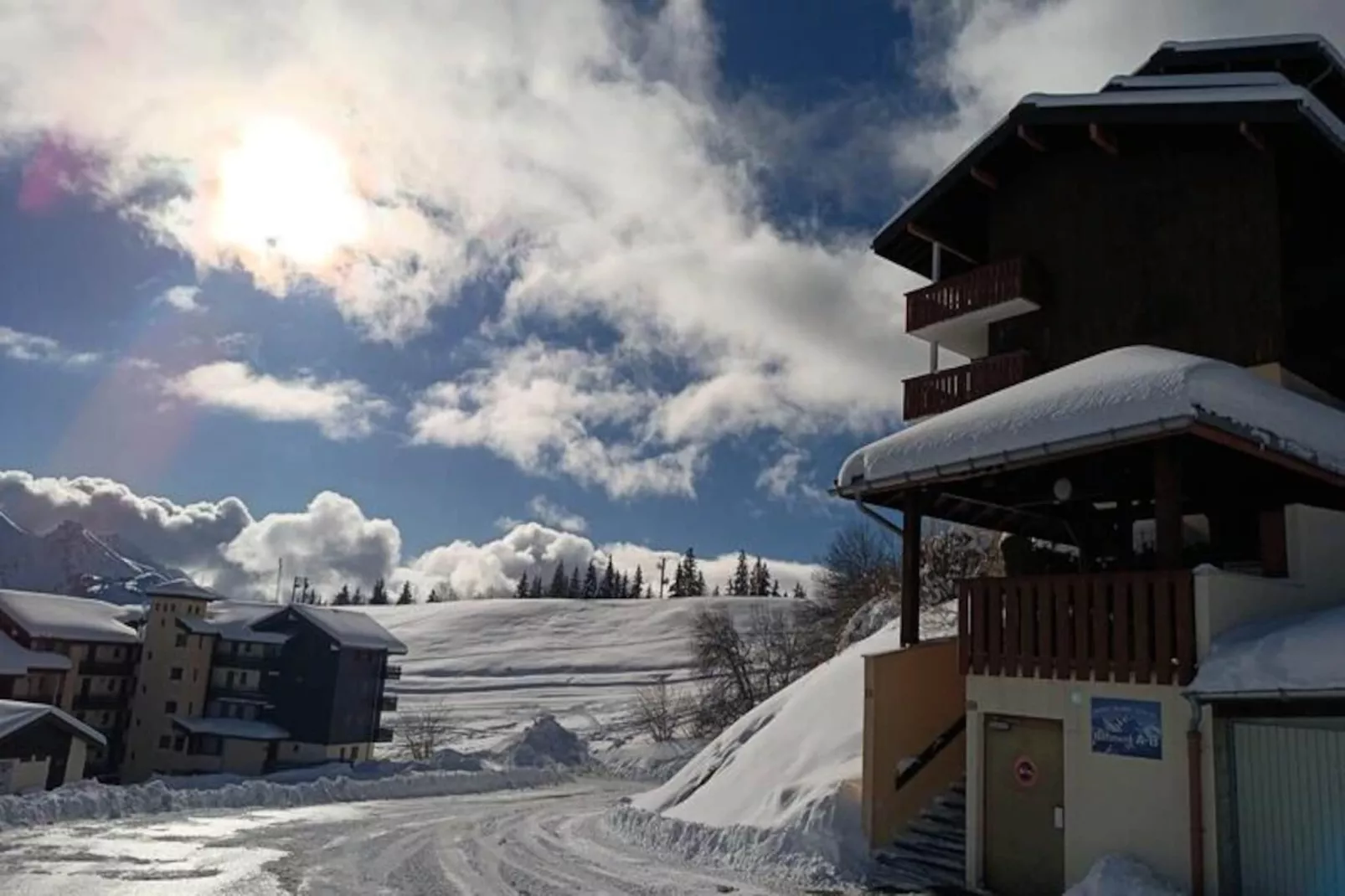 Slow Chalet Montblanc Soleil Sur Les Pistes Ascenseur Balcon, Vue, Parking-Niet-getagd