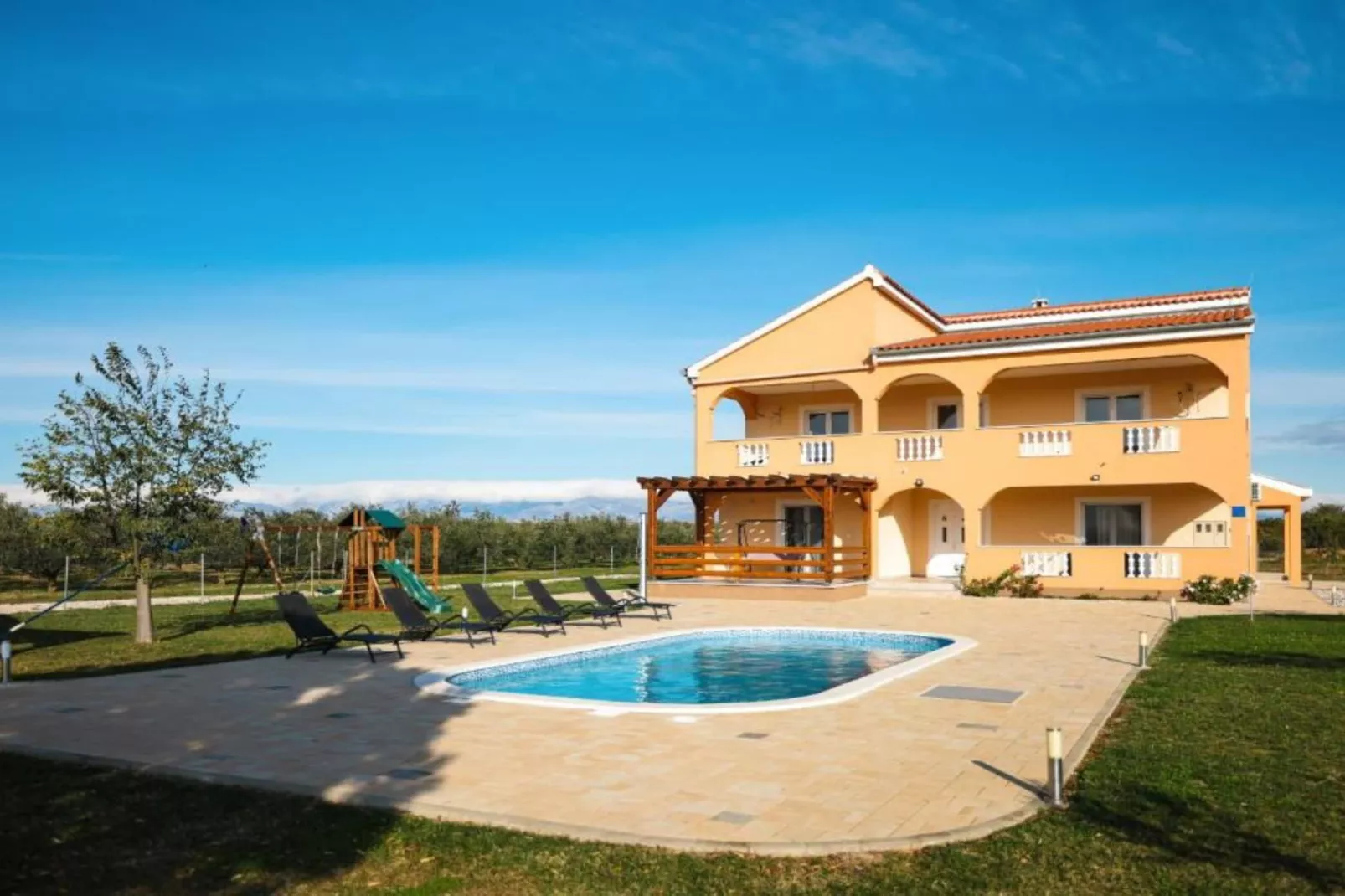 Villa Maja - Three bedroom villa with pool-Buitenlucht