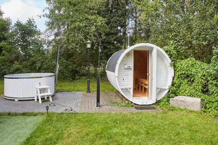 Dom wakacyjny w Sasinie dla max 10 osób-Sauna