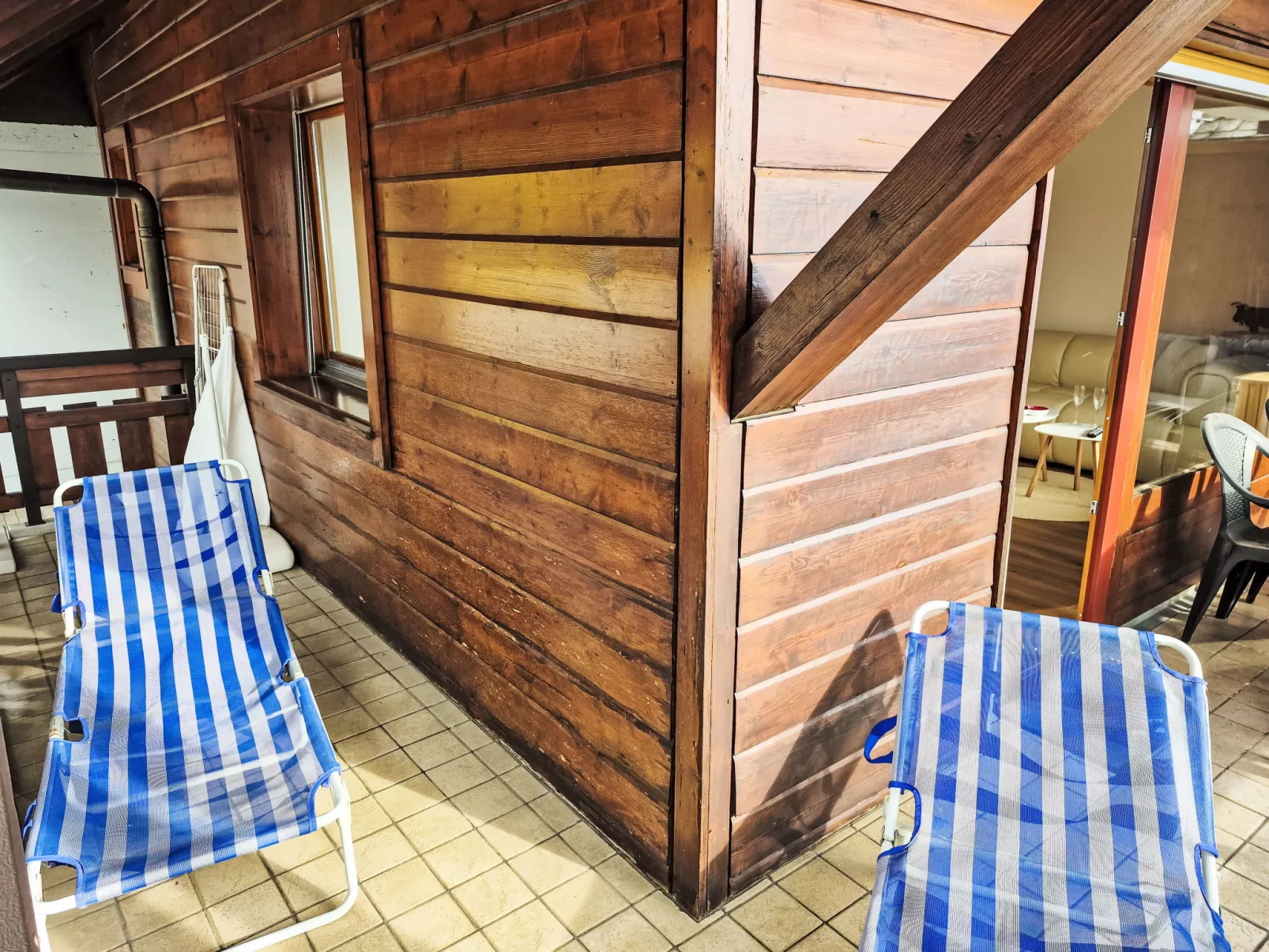 Les Thermalies 202-Buiten