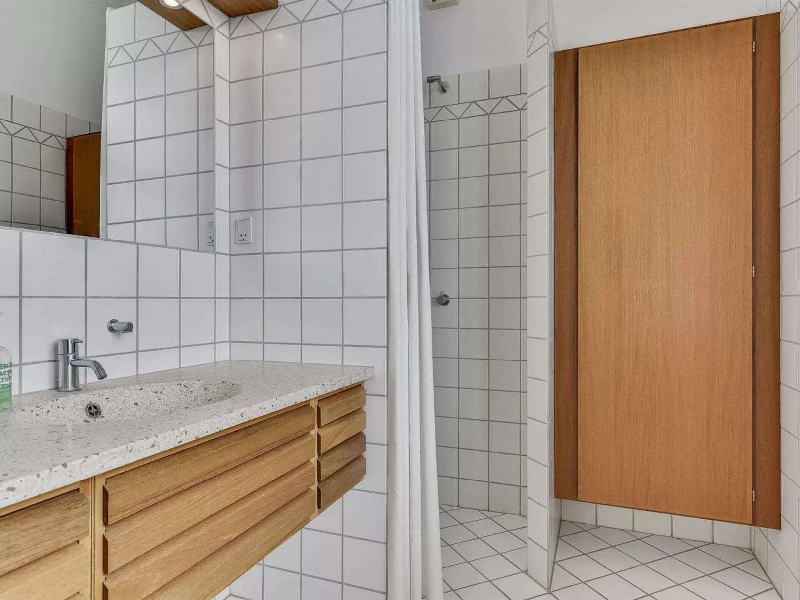 "Stefanie" - 10m from the sea-Binnen