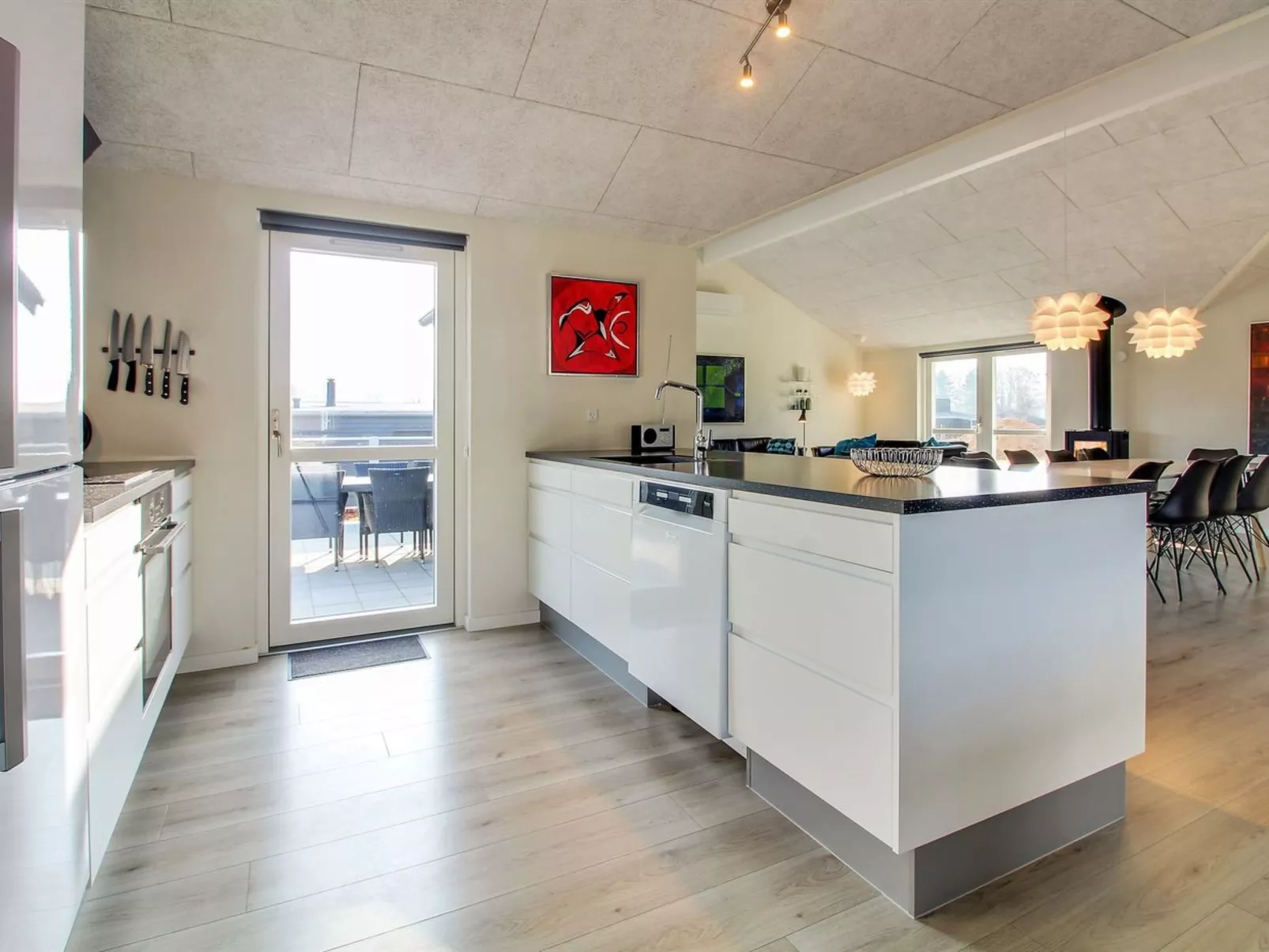 "Yakari" - 300m from the sea-Binnen