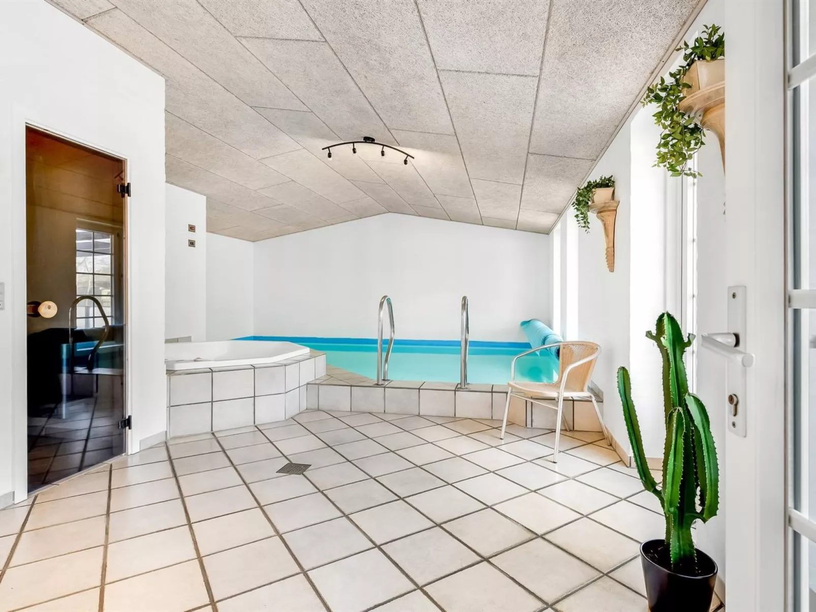 "Alfrida" - 1.5km from the sea-Buiten