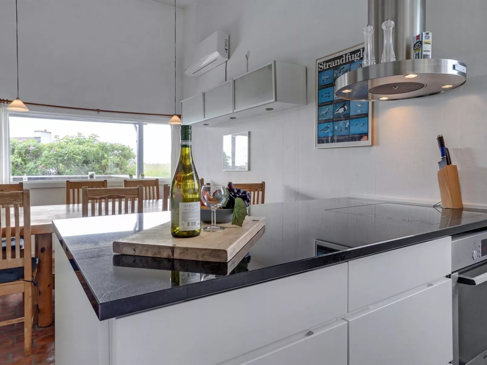 "Mirjami" - 95m from the sea-Binnen