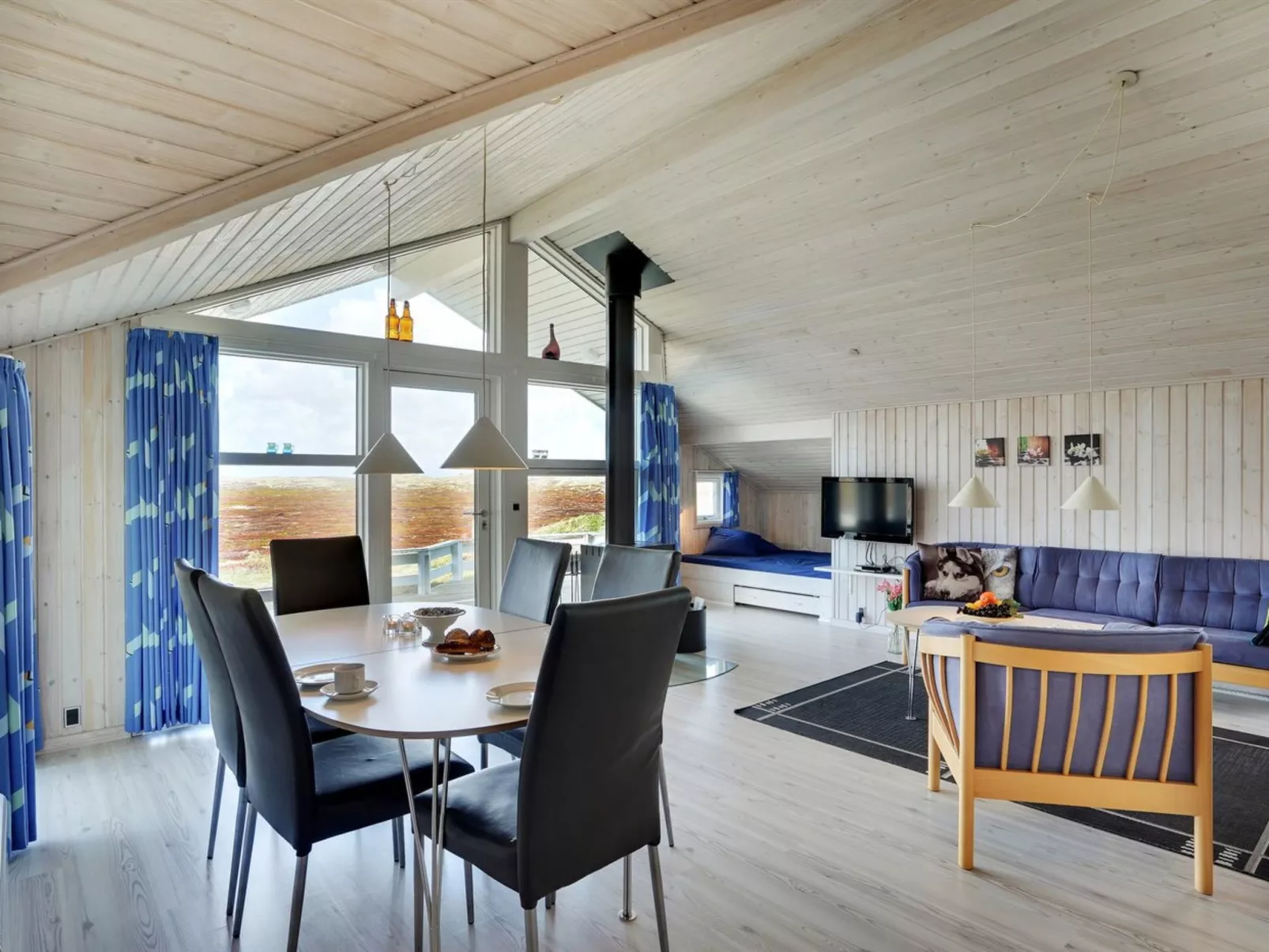 "Zaga" -  from the sea-Binnen