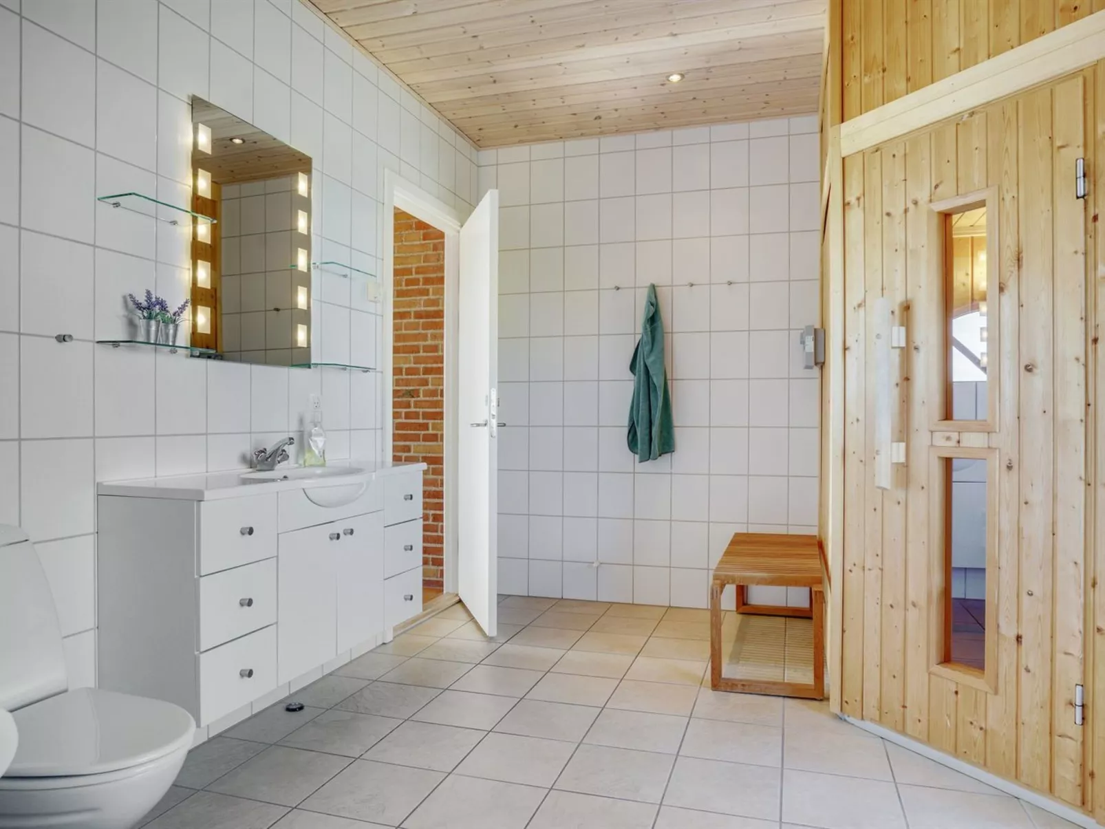 "Solvej" - 120m from the sea-Binnen