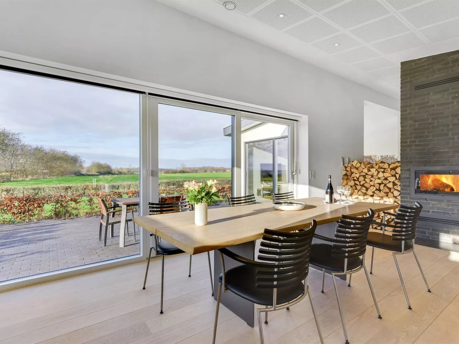 "Ermelinda" - 900m to the fjord-Binnen