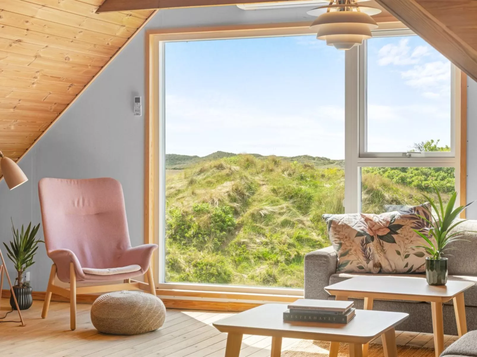 "Taio" - 500m from the sea-Binnen