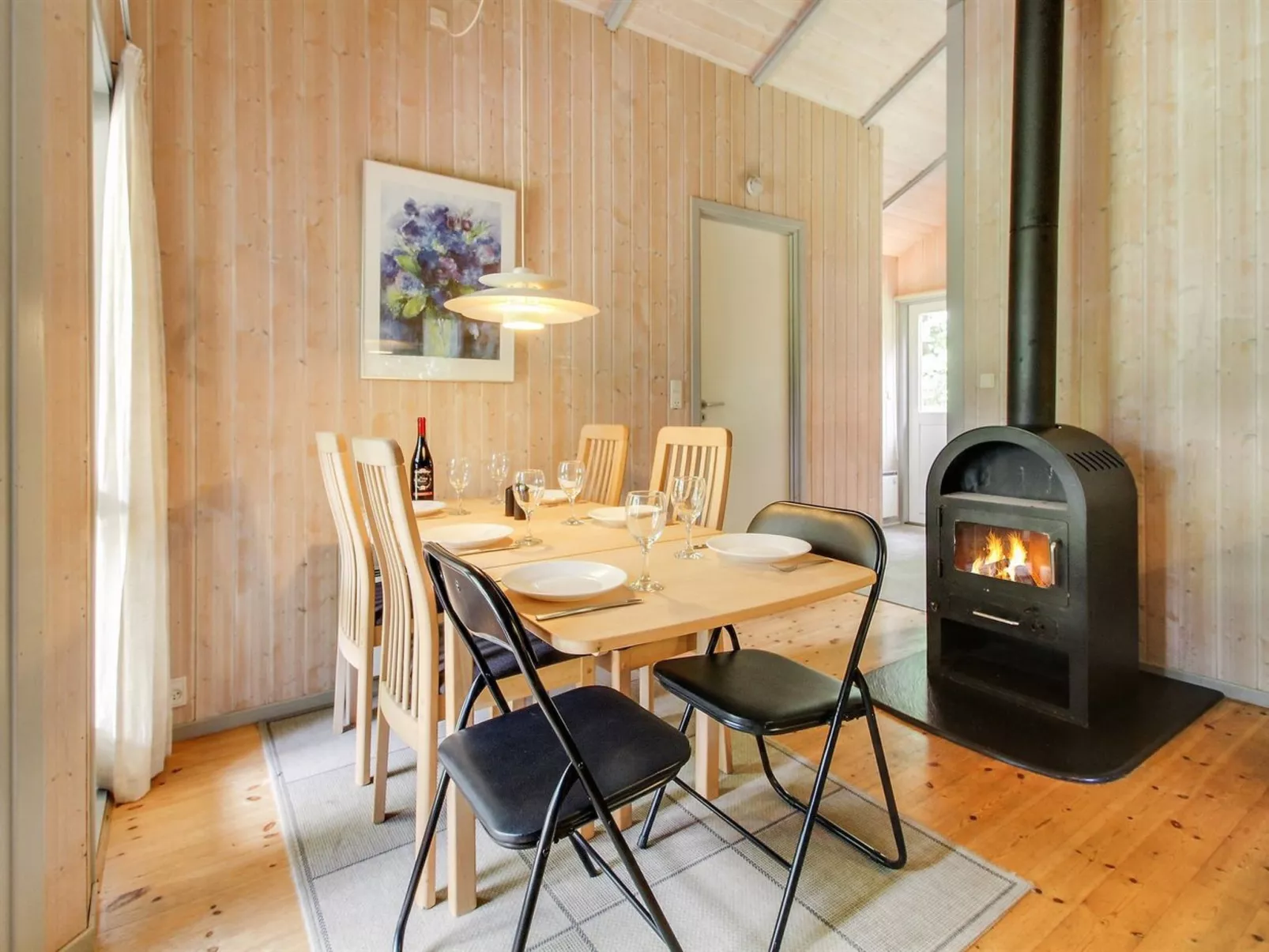 "Frederikke" - 28km from the sea-Binnen