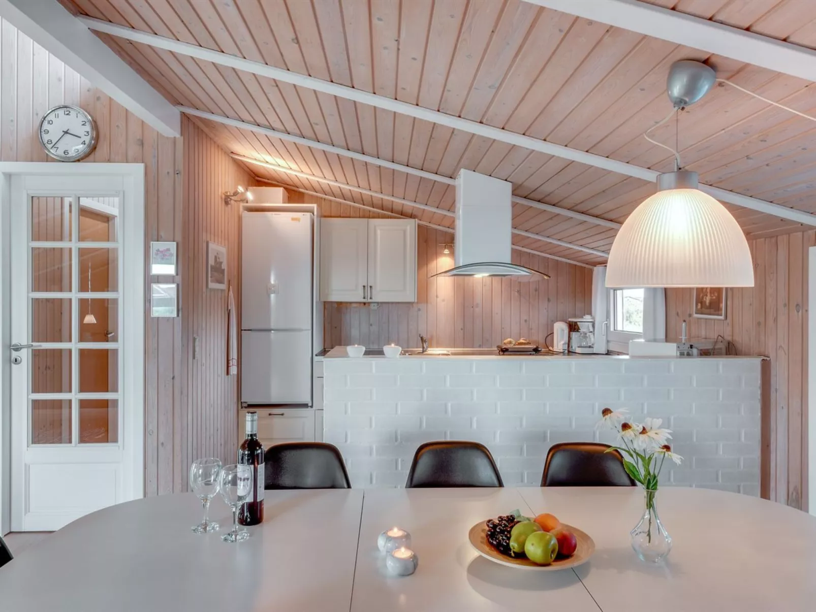 "Mogens" -  from the sea-Binnen