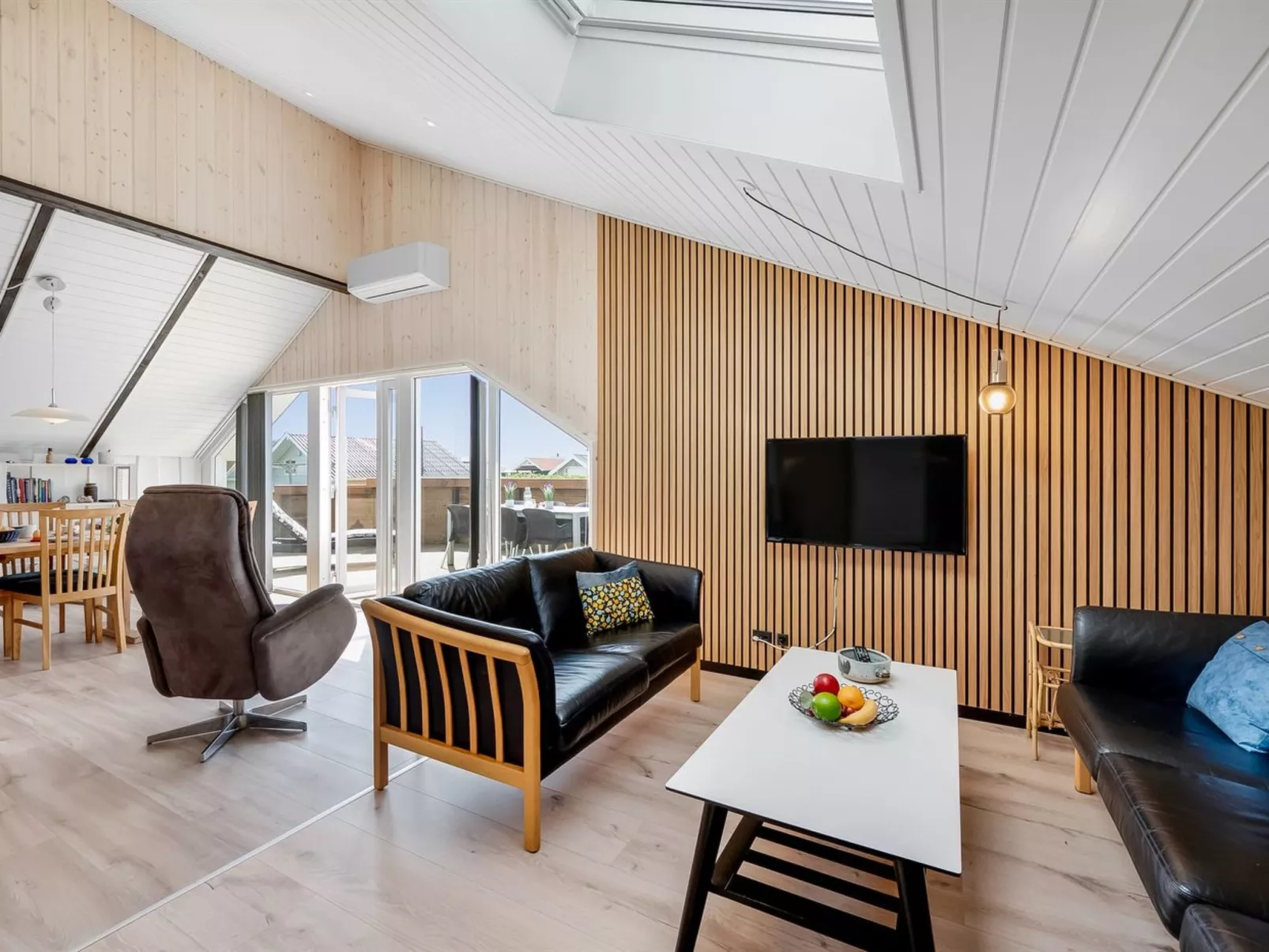 "Arla" - 200m from the sea-Binnen