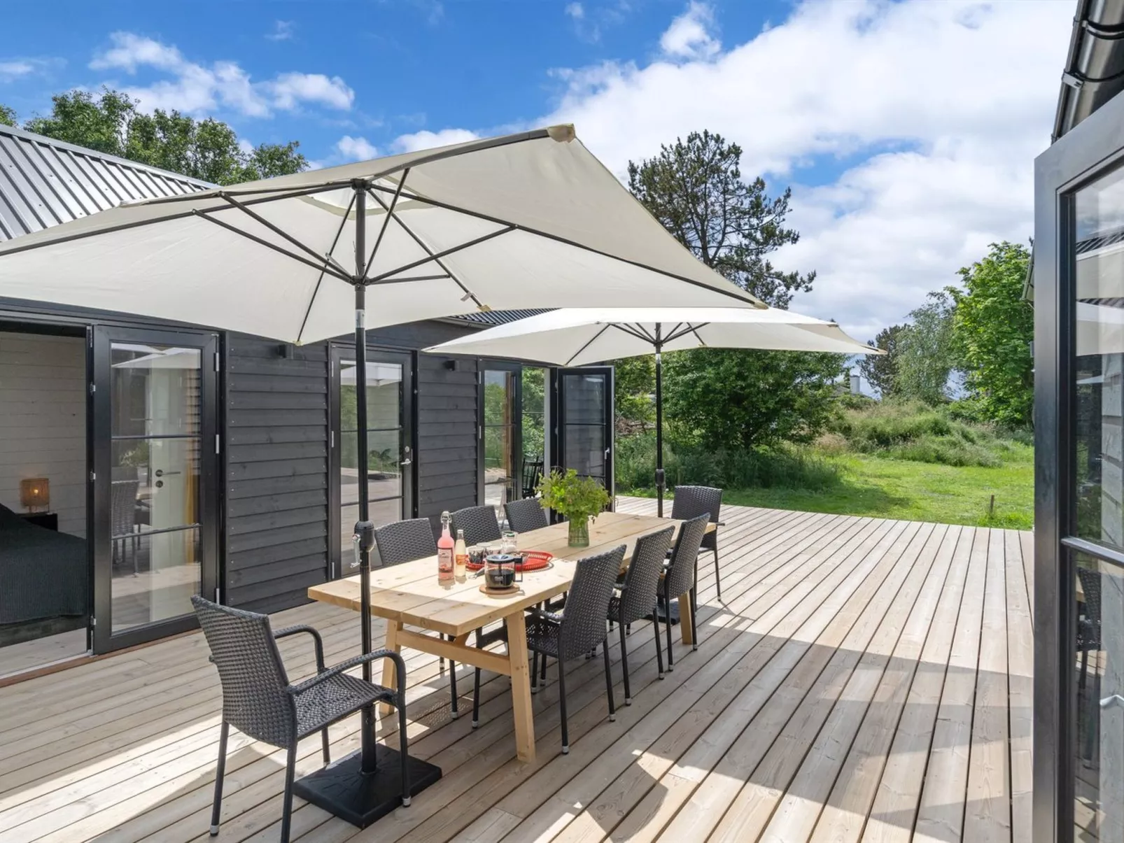 "Henrik" - 100m from the sea-Buiten