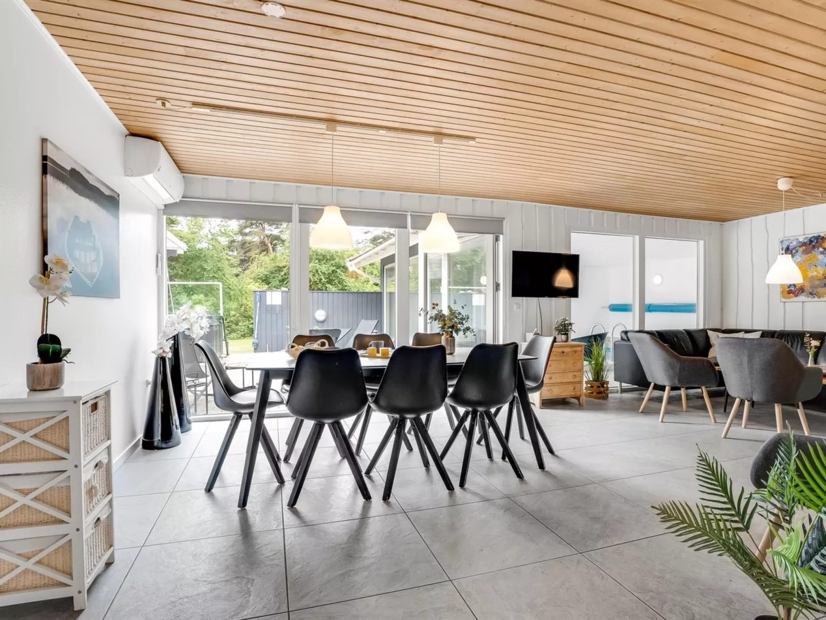 "Sverker" - 300m from the sea-Binnen