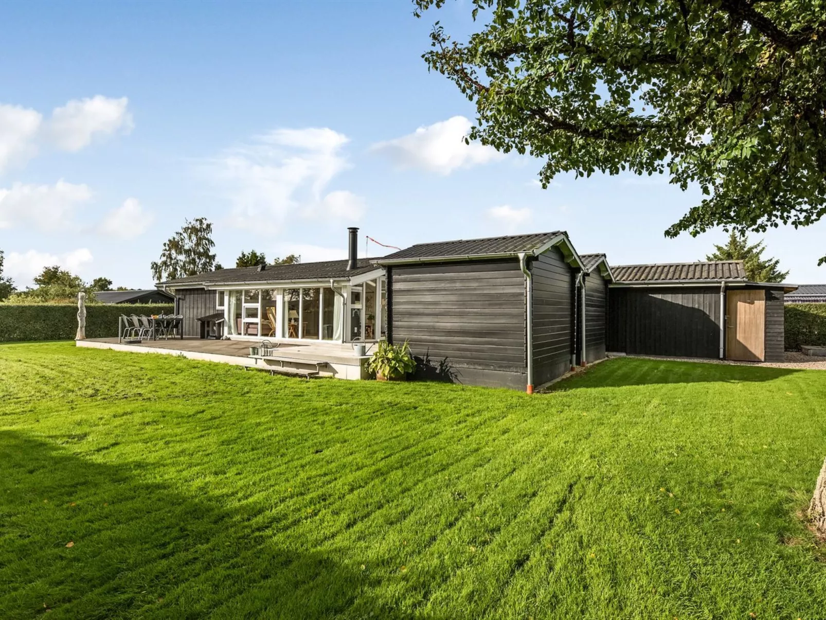 "Florina" - 700m from the sea-Buiten