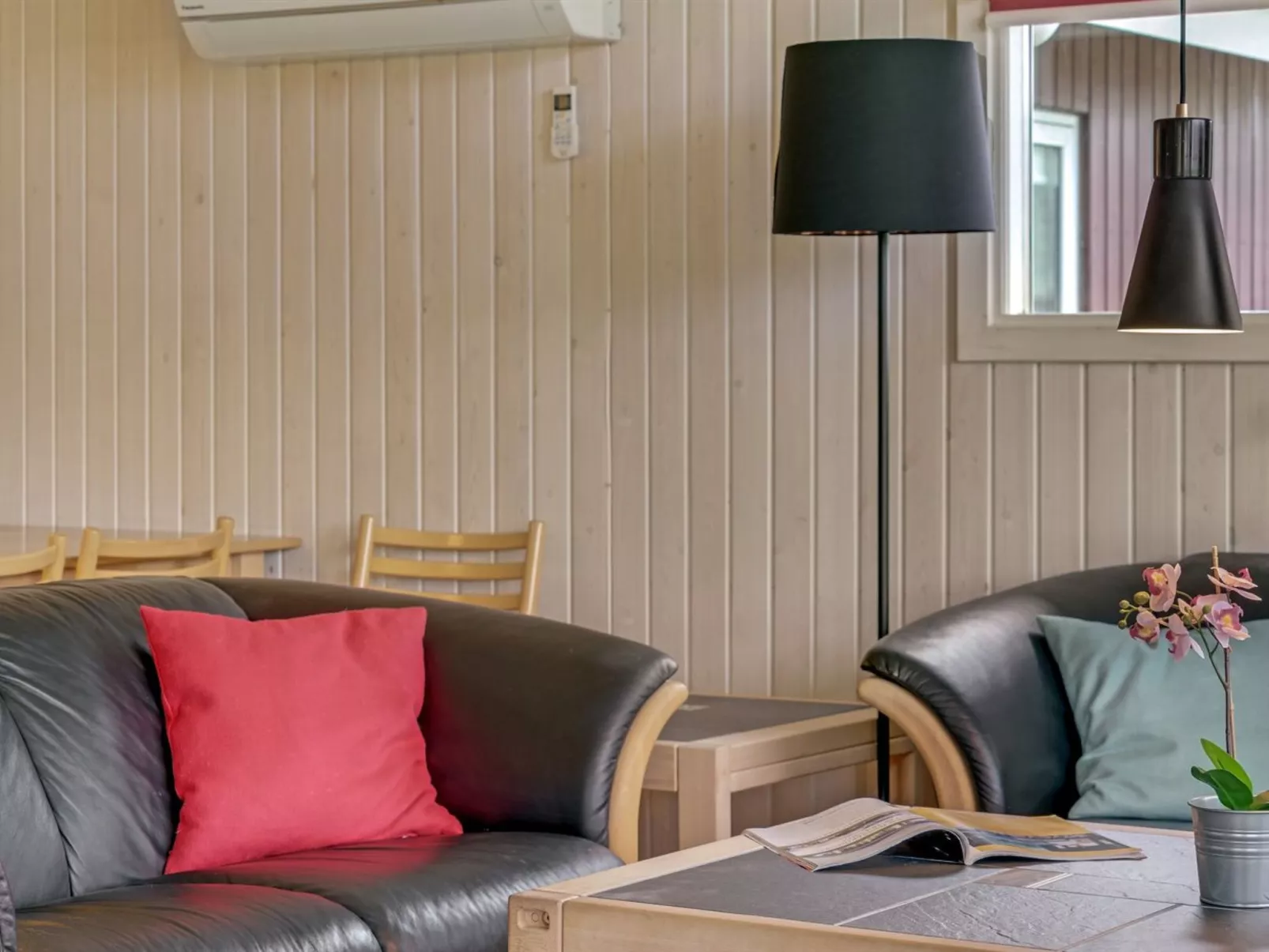 "Folke" - 250m from the sea-Binnen