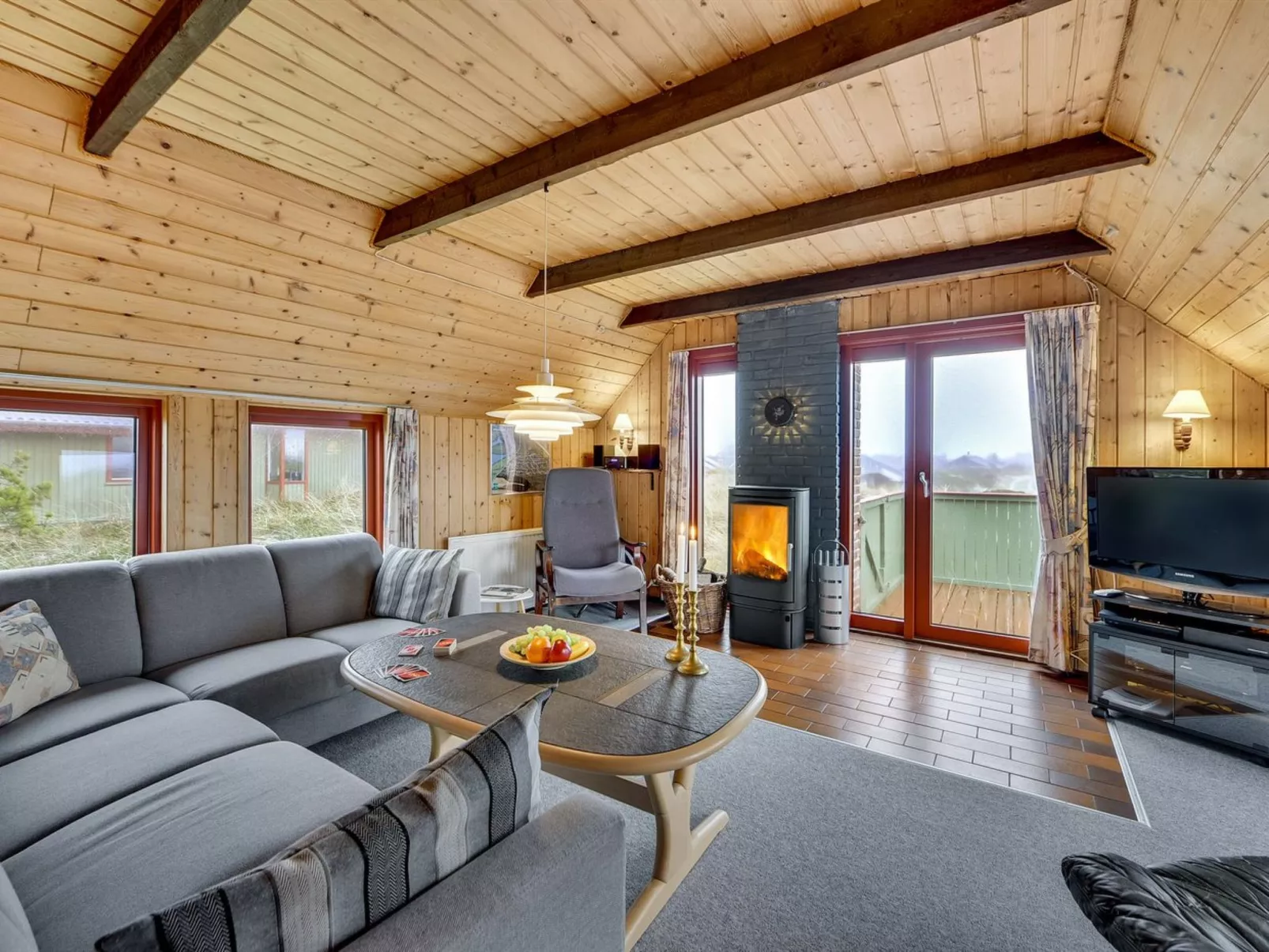 "Rayne" -  from the sea-Binnen