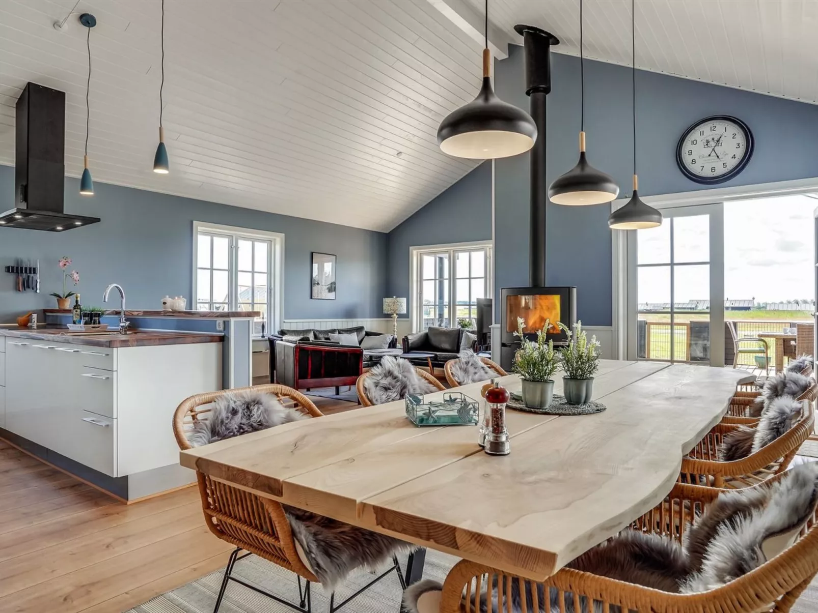 "Taija" - 1.5km from the sea-Binnen